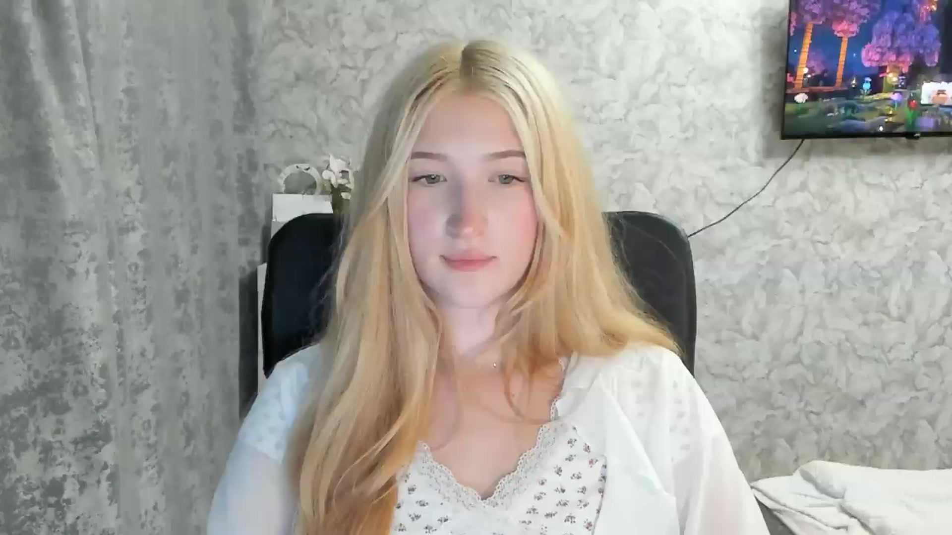 Gallery image thumbnail from Ilona_Here's myfreecams stream on, 08/31/2026, 20:58 image 1 of 20
