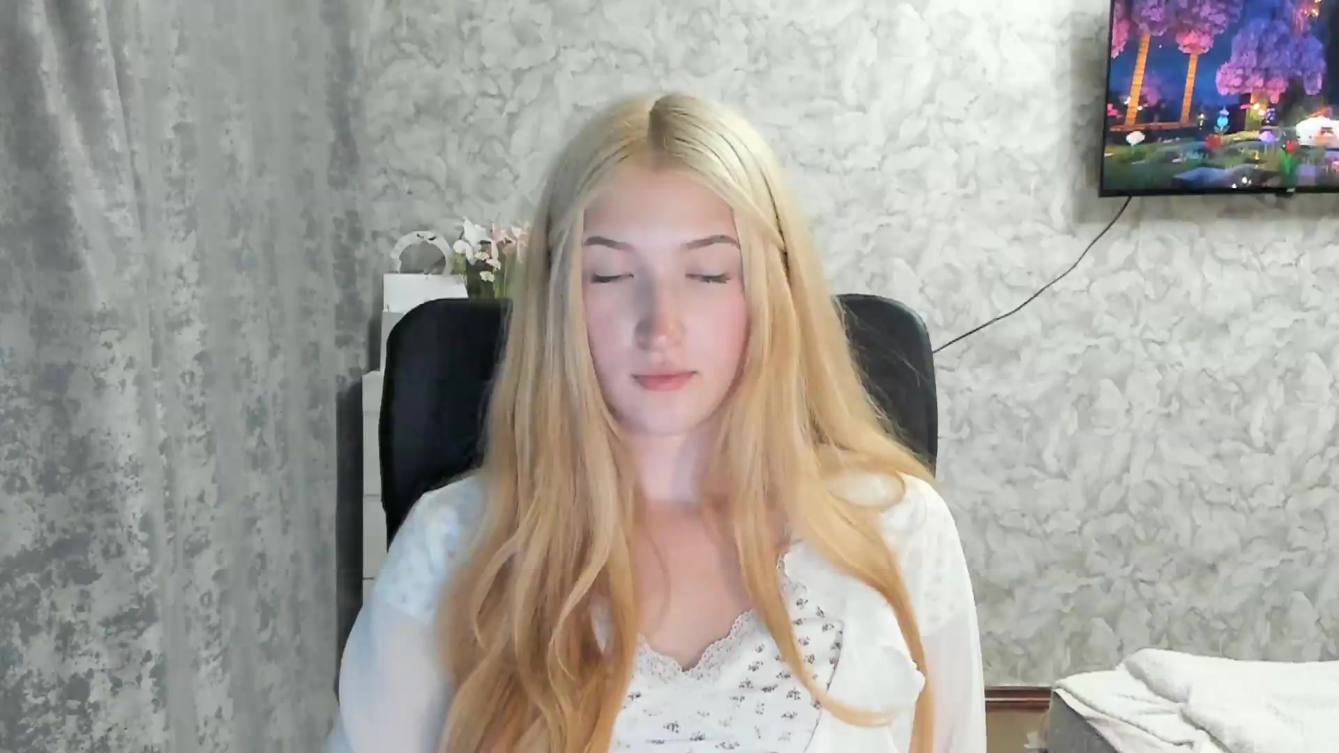Gallery image thumbnail from Ilona_Here's myfreecams stream on, 08/31/2026, 20:58 image 9 of 20