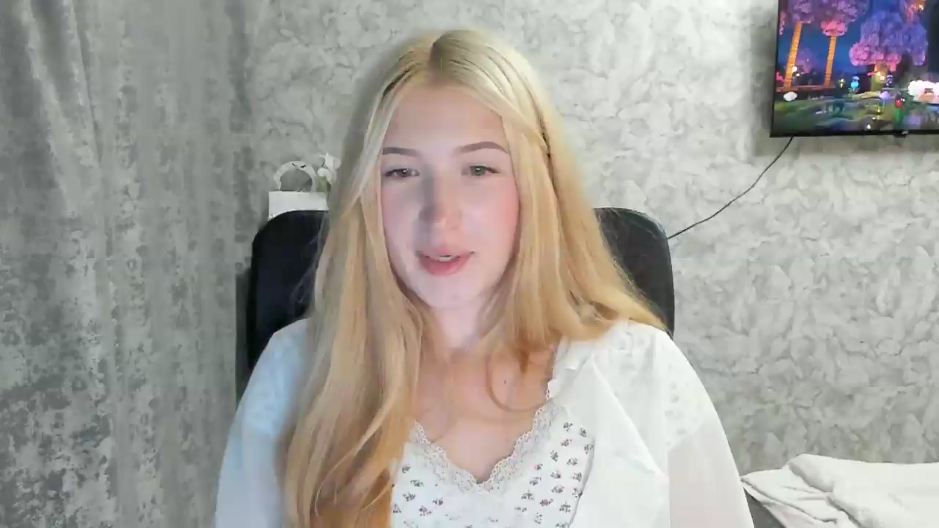 Gallery image thumbnail from Ilona_Here's myfreecams stream on, 08/31/2026, 20:58 image 3 of 20