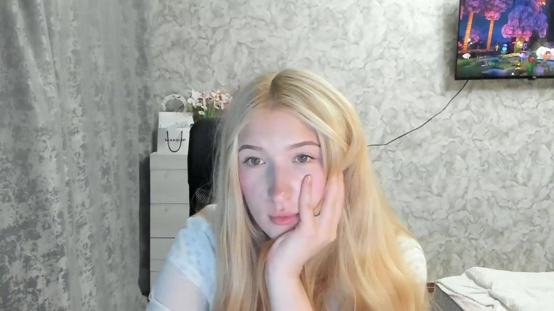 Gallery image thumbnail from Ilona_Here's myfreecams stream on, 08/31/2026, 20:58 image 20 of 20
