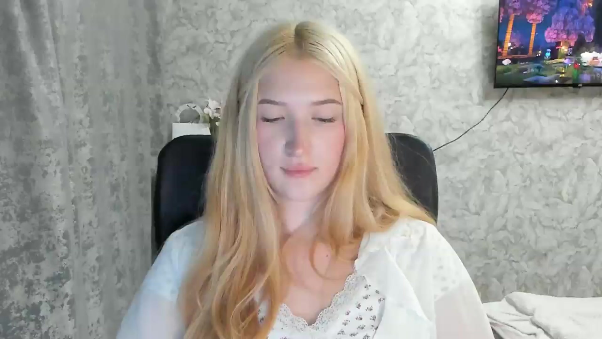 Gallery image thumbnail from Ilona_Here's myfreecams stream on, 08/31/2026, 20:58 image 6 of 20