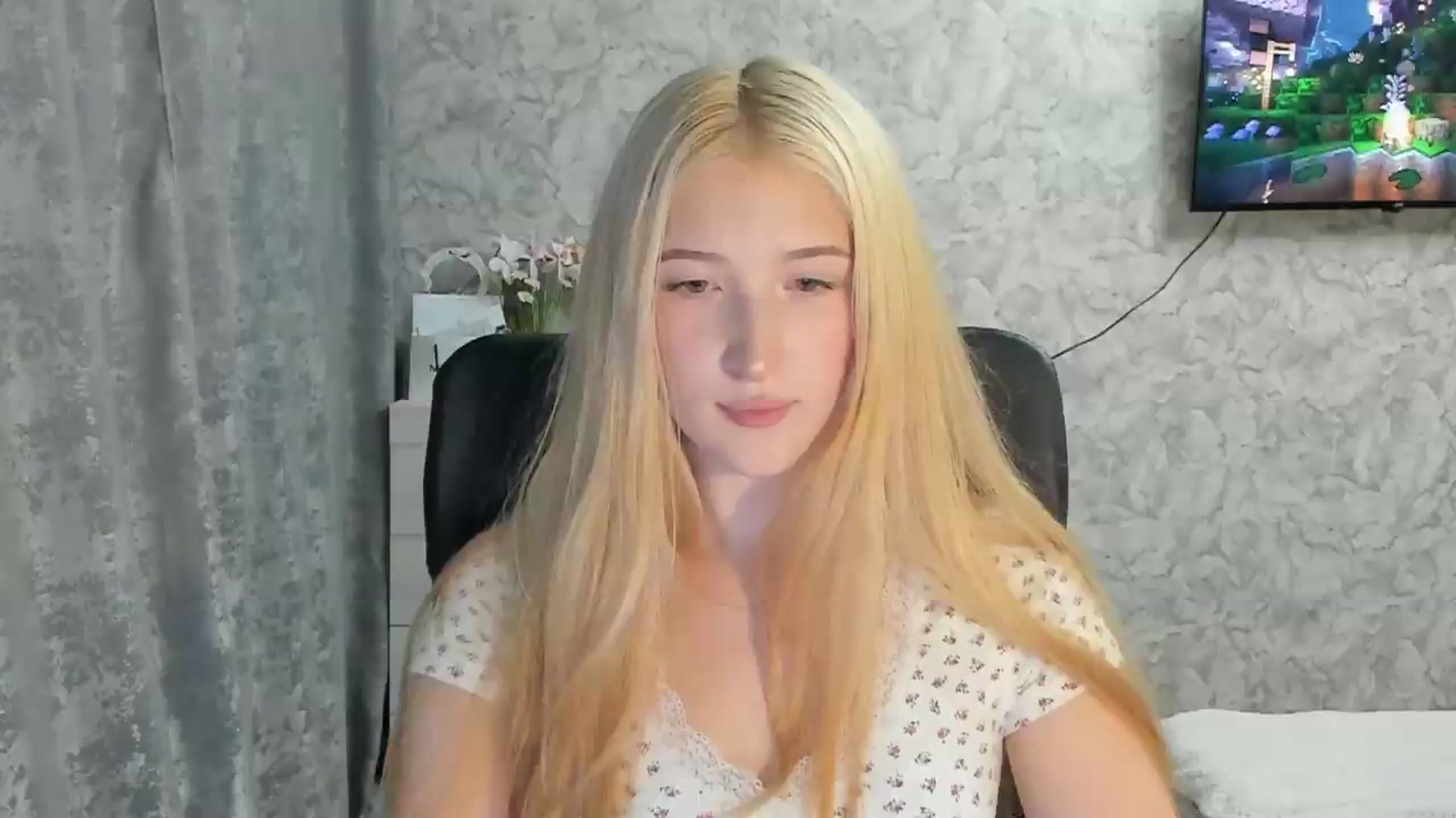 Gallery image thumbnail from Ilona_Here's myfreecams stream on, 09/01/2026, 17:10 image 6 of 20