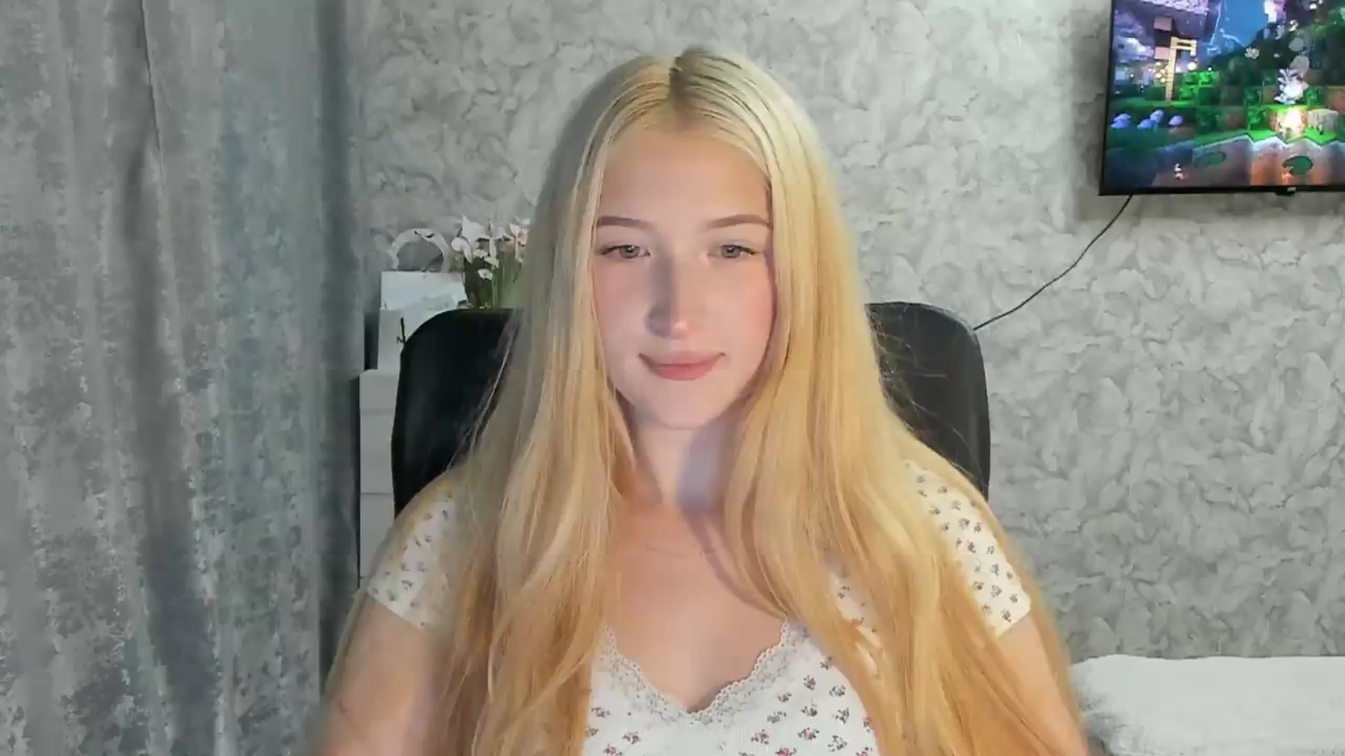 Gallery image thumbnail from Ilona_Here's myfreecams stream on, 09/01/2026, 17:10 image 4 of 20