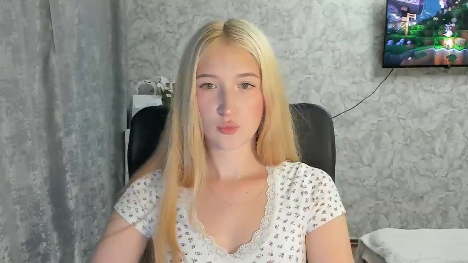 Gallery image thumbnail from Ilona_Here's myfreecams stream on, 09/01/2026, 17:10 image 1 of 20