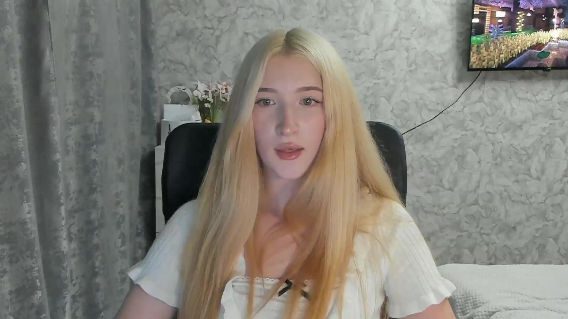 Gallery image thumbnail from Ilona_Here's myfreecams stream on, 09/02/2026, 19:24 image 16 of 20