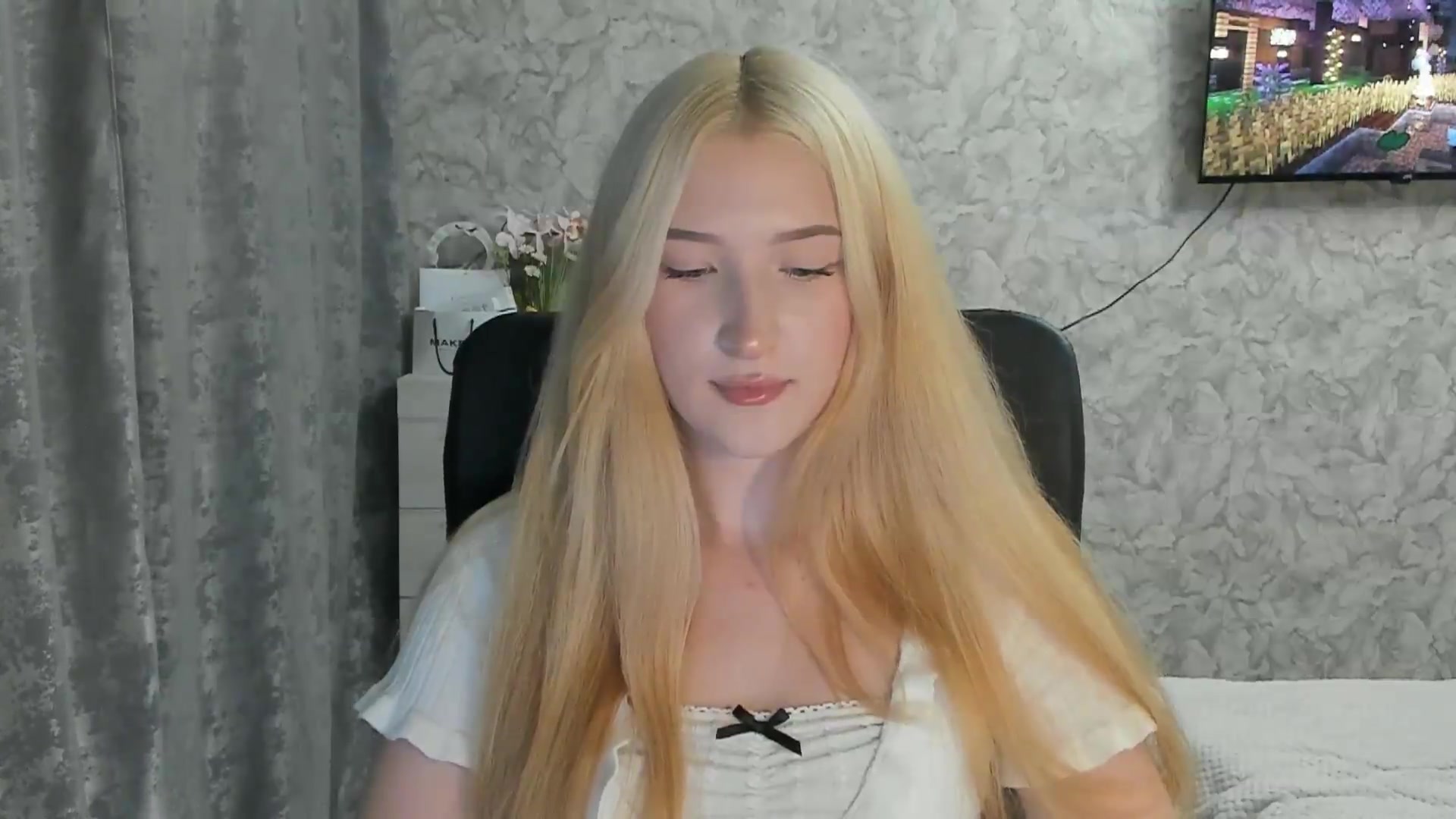 Gallery image thumbnail from Ilona_Here's myfreecams stream on, 09/02/2026, 19:24 image 5 of 20