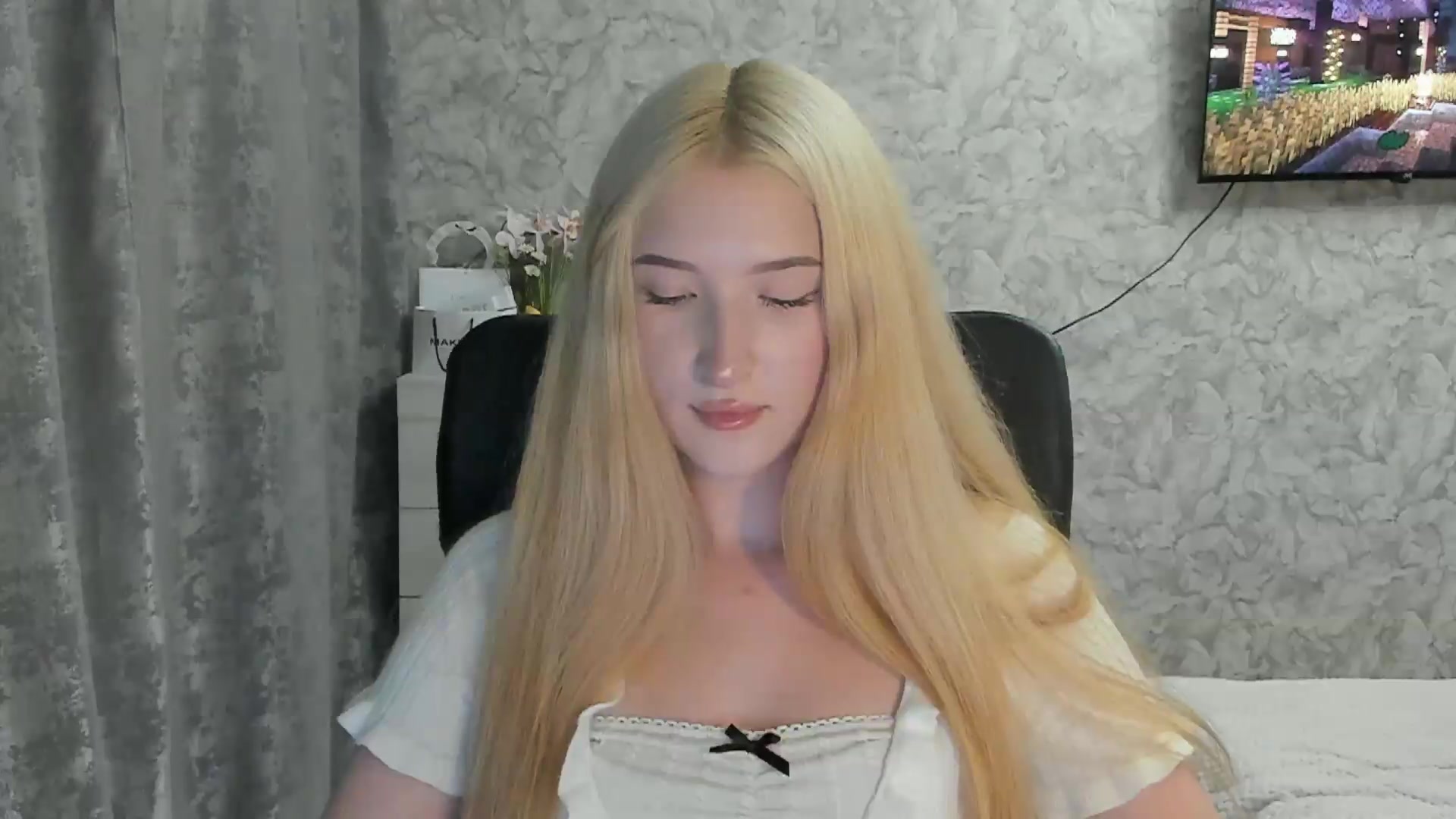 Gallery image thumbnail from Ilona_Here's myfreecams stream on, 09/02/2026, 19:24 image 19 of 20