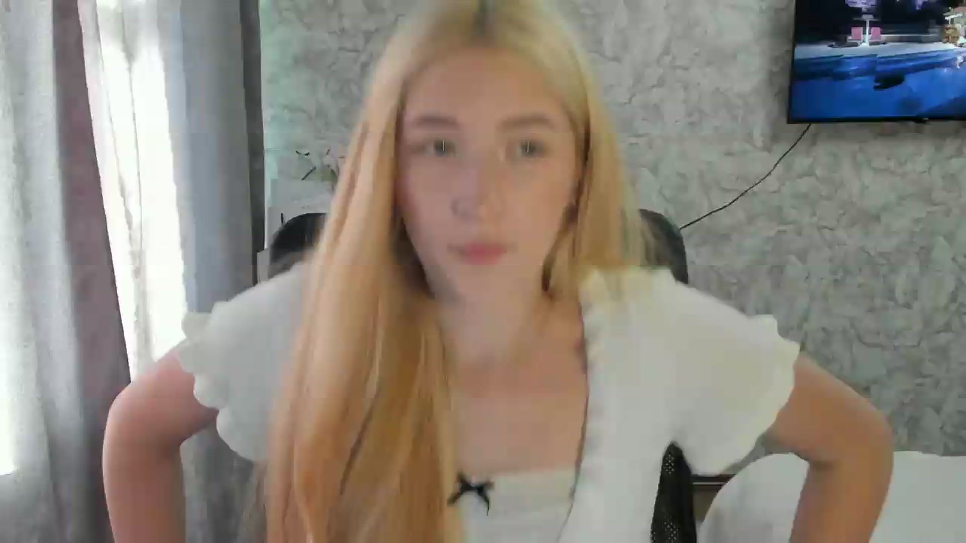Gallery image thumbnail from Ilona_Here's myfreecams stream on, 09/04/2026, 14:45 image 17 of 20