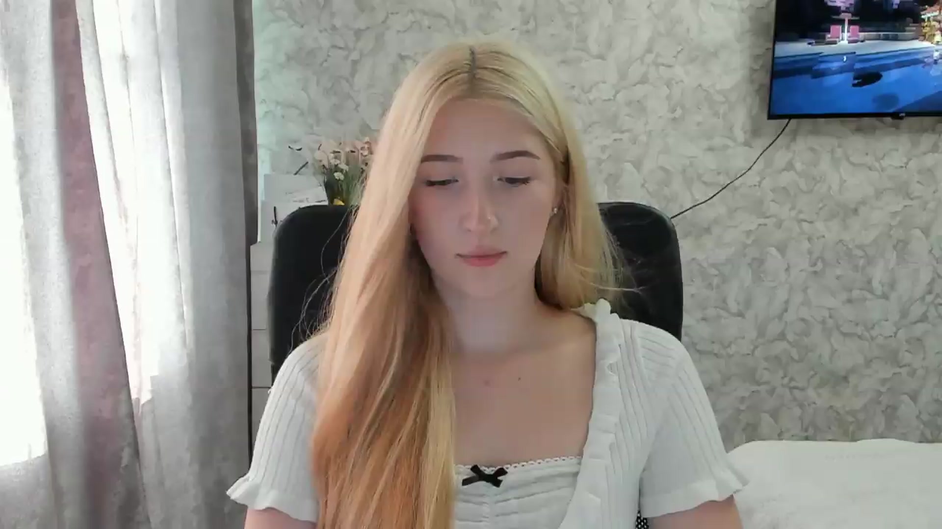 Gallery image thumbnail from Ilona_Here's myfreecams stream on, 09/04/2026, 14:45 image 2 of 20