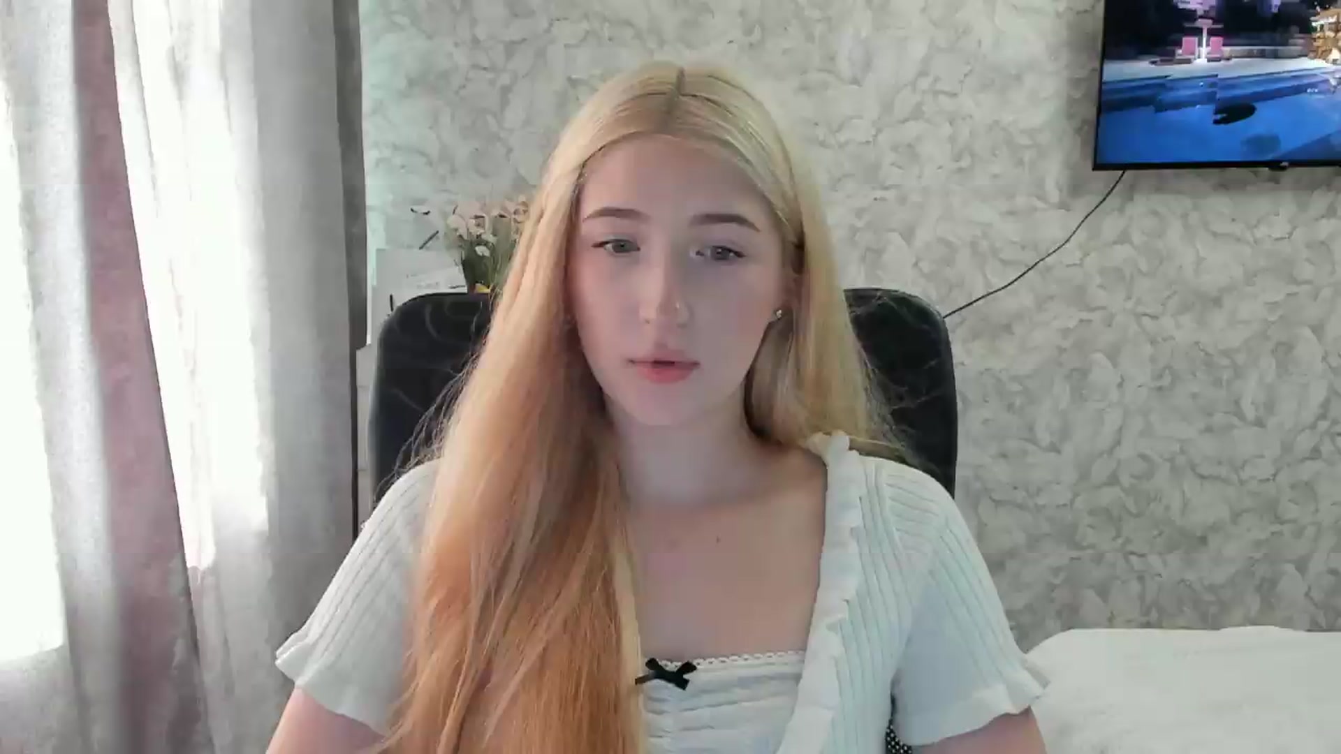 Gallery image thumbnail from Ilona_Here's myfreecams stream on, 09/04/2026, 14:45 image 9 of 20