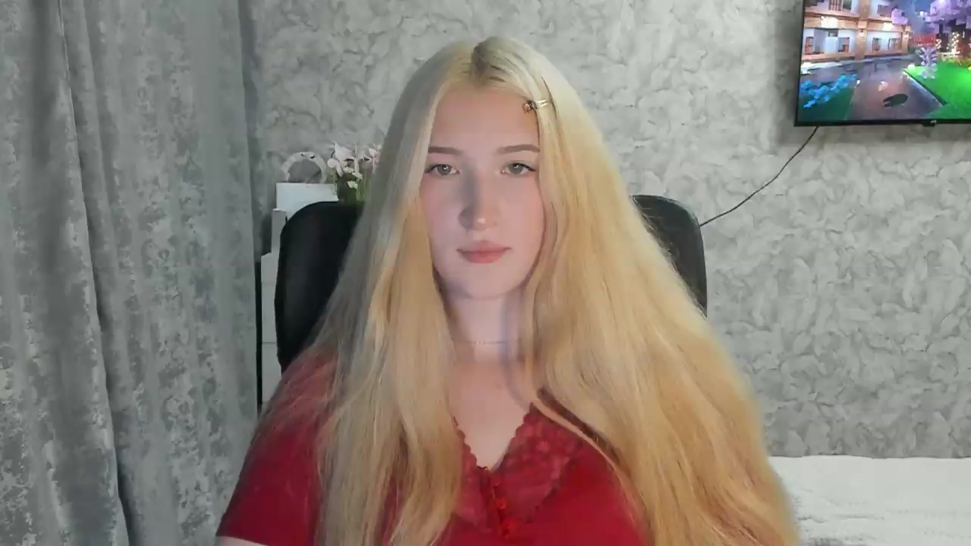 Gallery image thumbnail from Ilona_Here's myfreecams stream on, 09/05/2026, 16:49 image 9 of 20