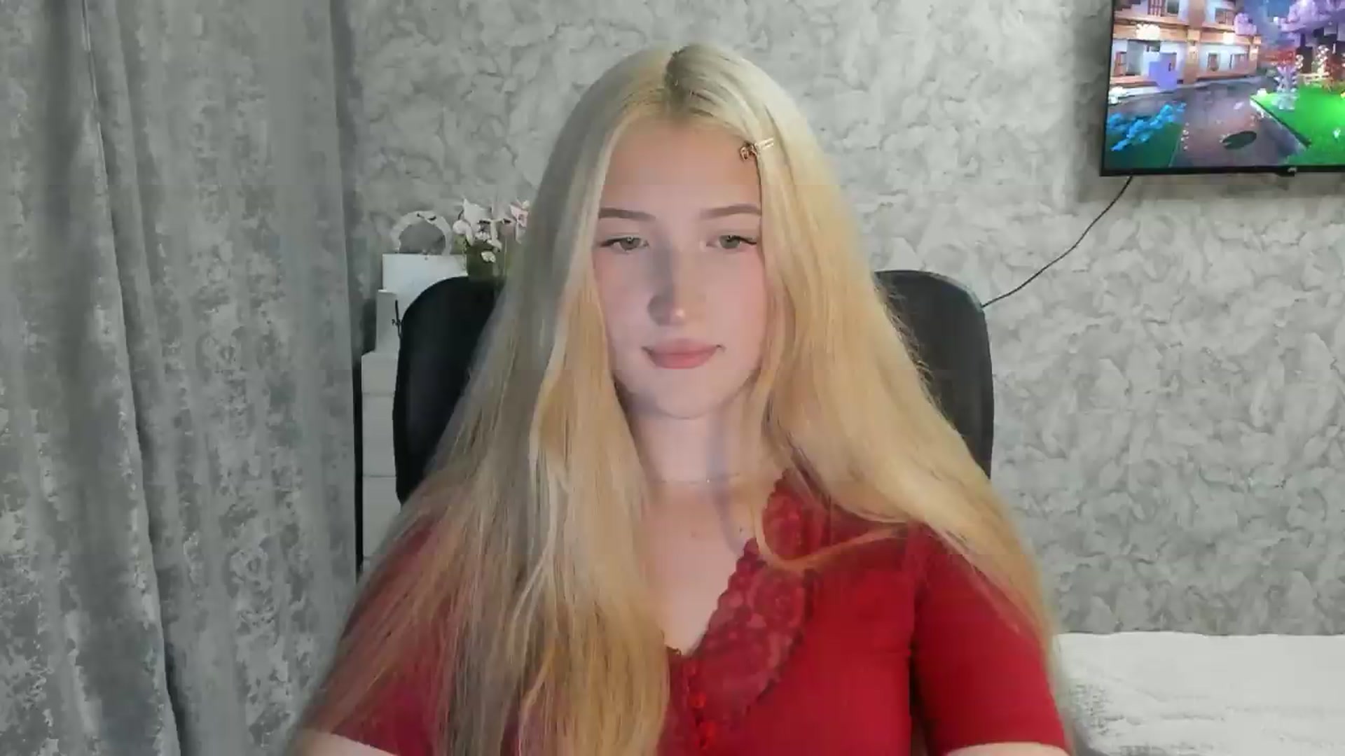 Gallery image thumbnail from Ilona_Here's myfreecams stream on, 09/05/2026, 16:49 image 2 of 20