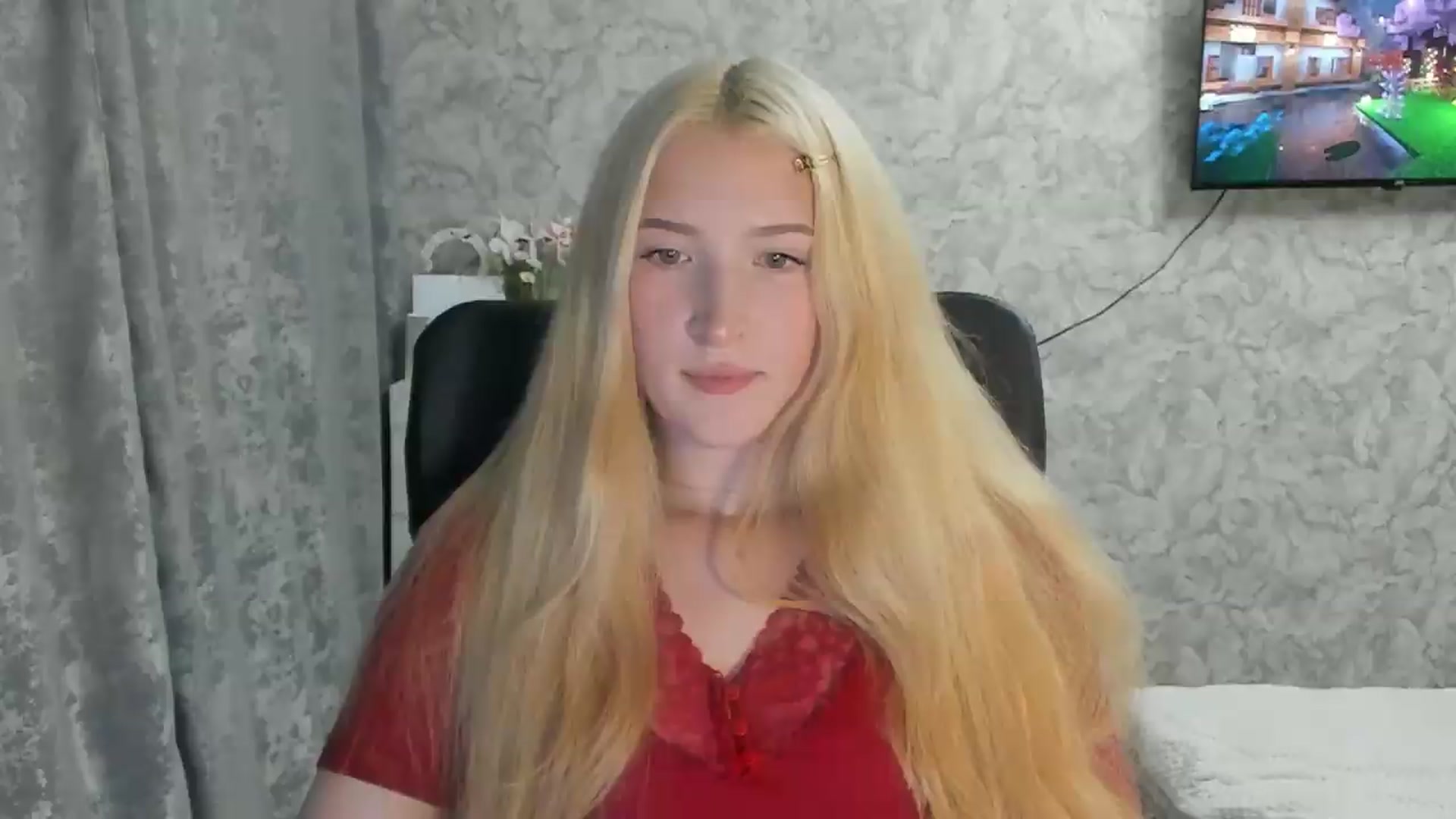 Gallery image thumbnail from Ilona_Here's myfreecams stream on, 09/05/2026, 16:49 image 18 of 20