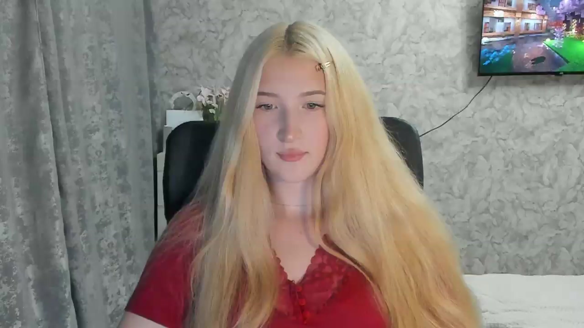 Gallery image thumbnail from Ilona_Here's myfreecams stream on, 09/05/2026, 16:49 image 7 of 20