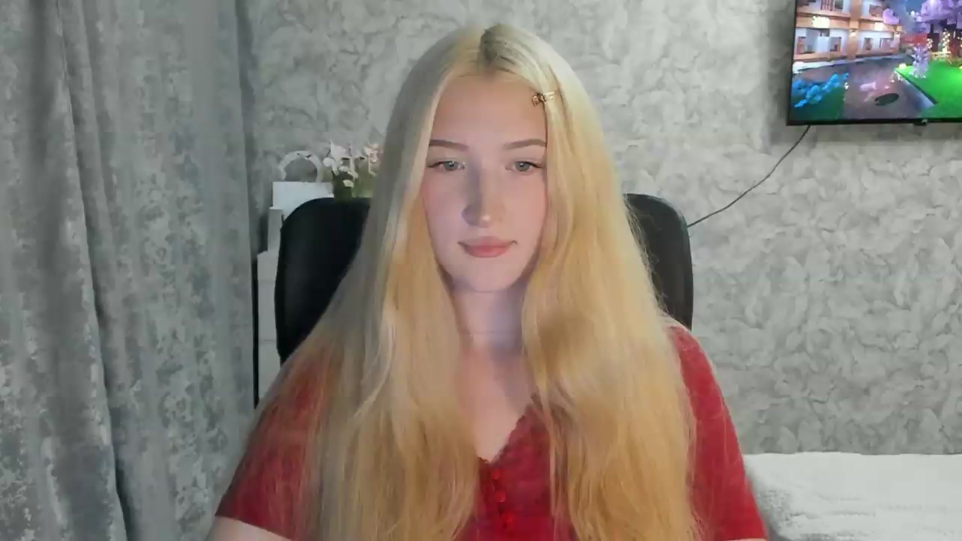 Gallery image thumbnail from Ilona_Here's myfreecams stream on, 09/05/2026, 16:49 image 13 of 20