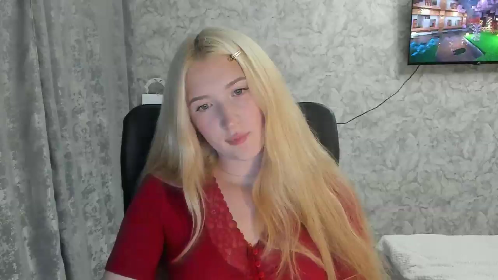 Gallery image thumbnail from Ilona_Here's myfreecams stream on, 09/05/2026, 17:55 image 2 of 20