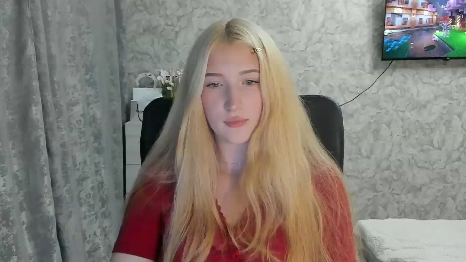 Gallery image thumbnail from Ilona_Here's myfreecams stream on, 09/05/2026, 17:55 image 4 of 20