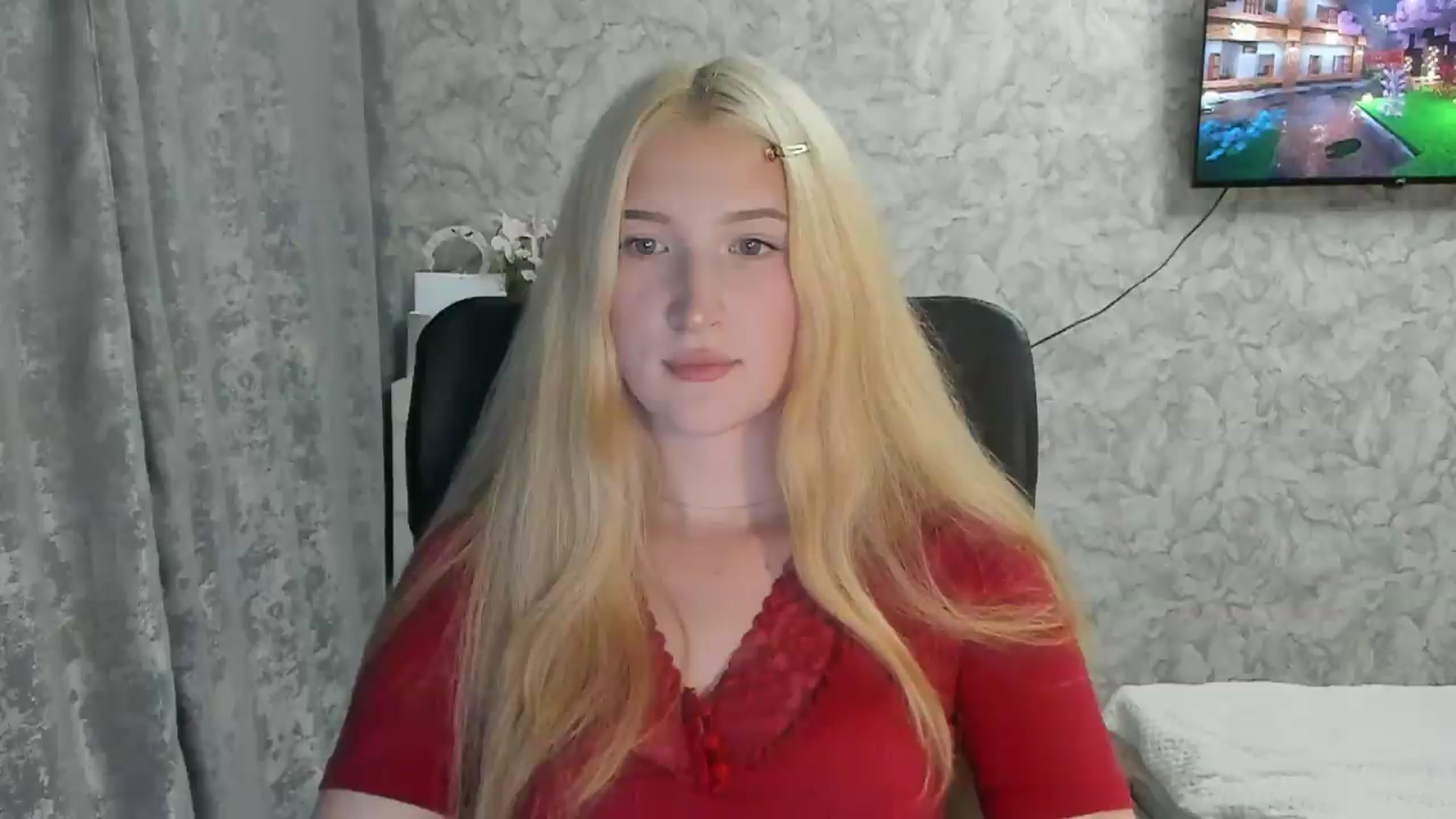 Gallery image thumbnail from Ilona_Here's myfreecams stream on, 09/05/2026, 17:55 image 11 of 20