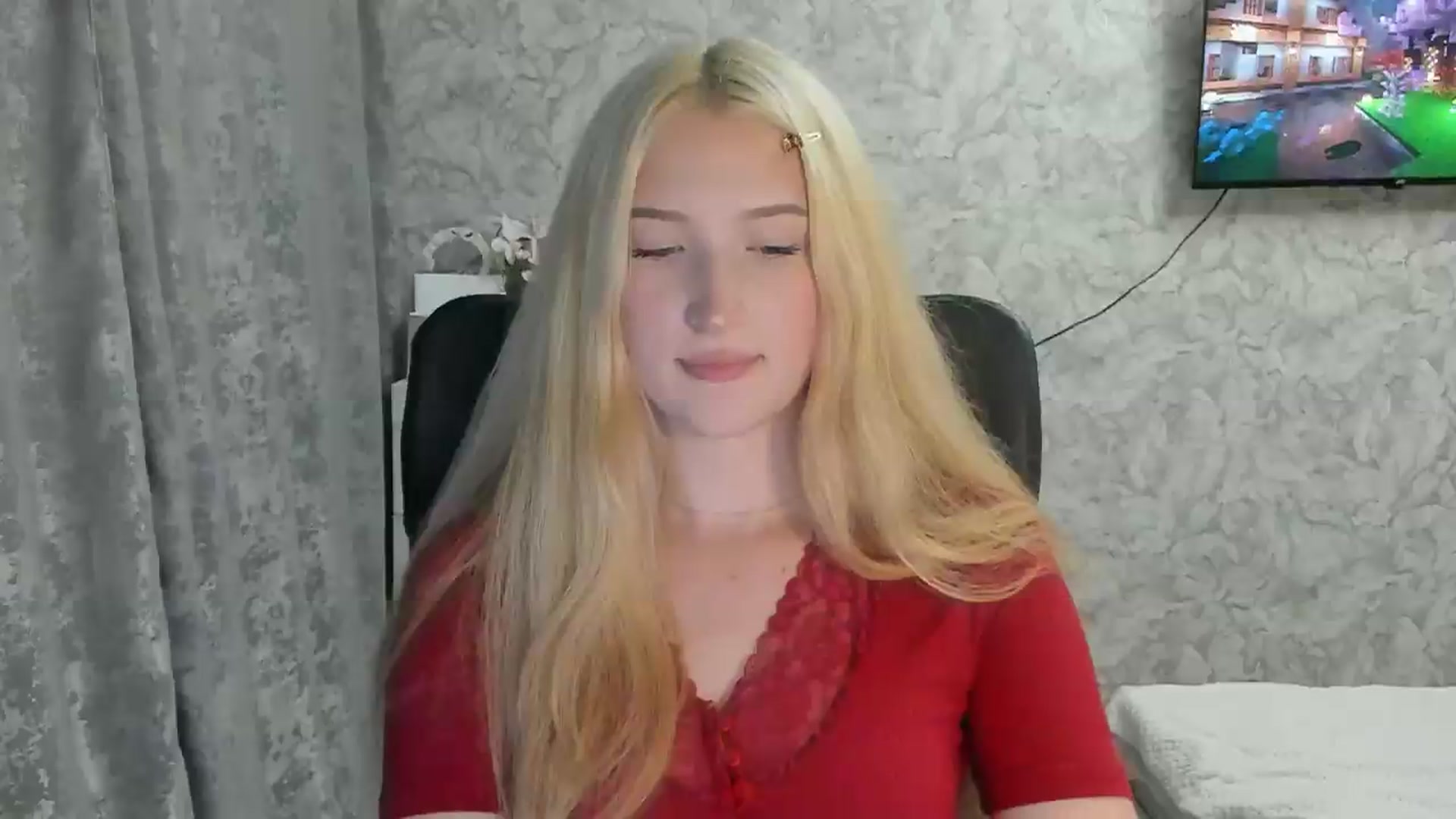 Gallery image thumbnail from Ilona_Here's myfreecams stream on, 09/05/2026, 17:55 image 10 of 20