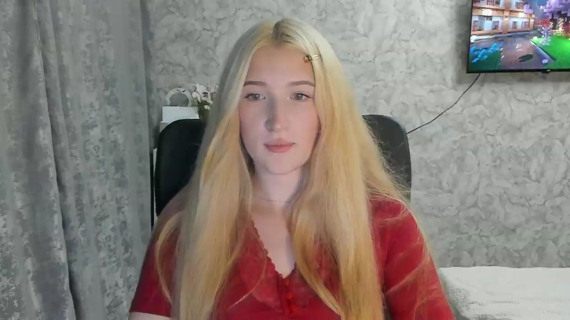 Gallery image thumbnail from Ilona_Here's myfreecams stream on, 09/05/2026, 17:55 image 16 of 20
