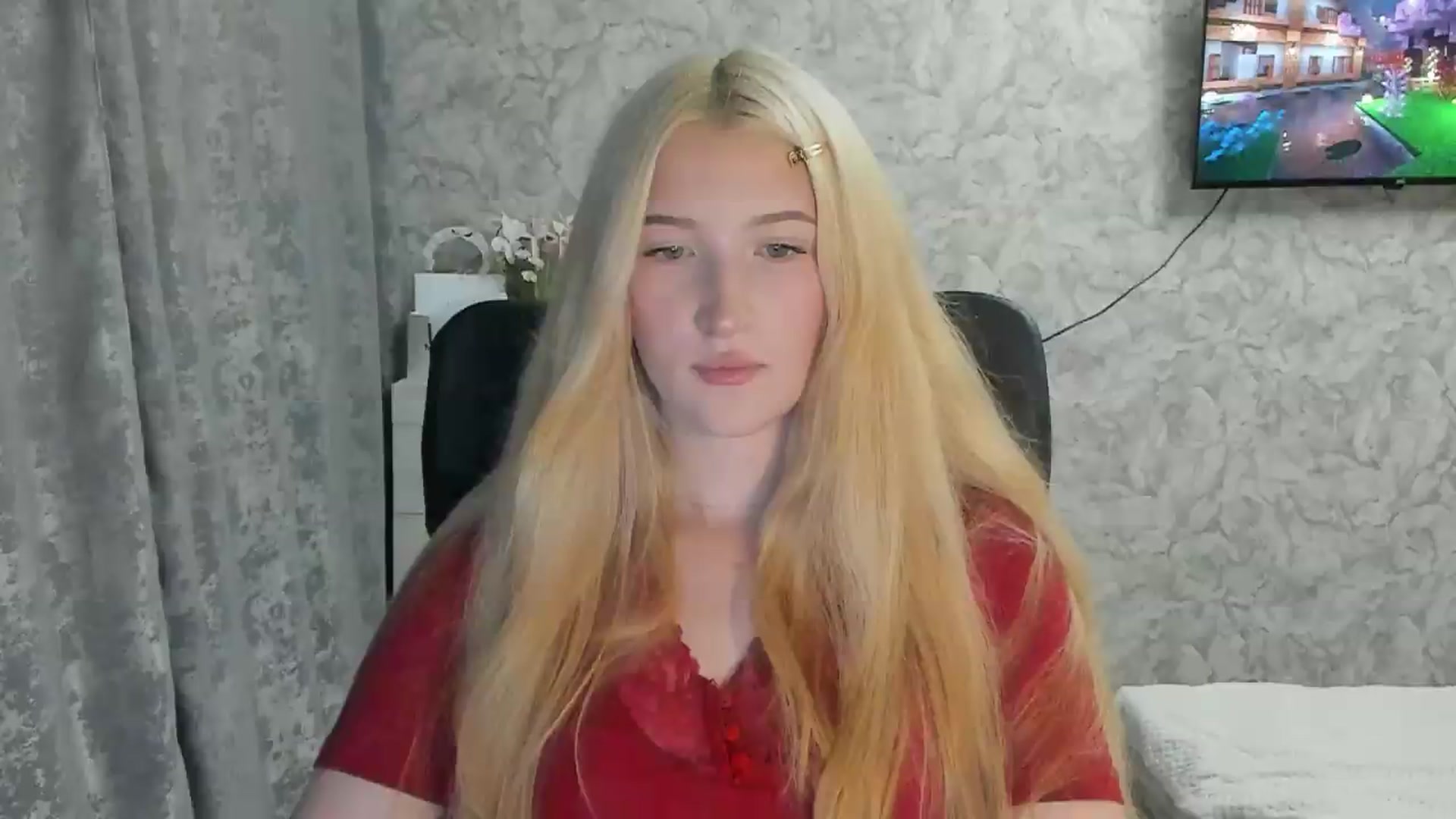 Gallery image thumbnail from Ilona_Here's myfreecams stream on, 09/05/2026, 17:55 image 14 of 20
