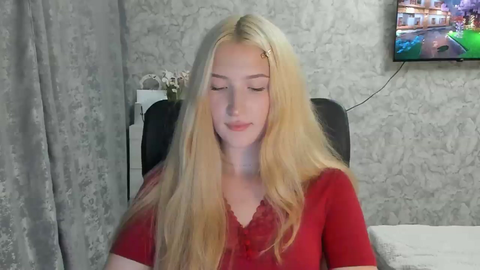 Gallery image thumbnail from Ilona_Here's myfreecams stream on, 09/05/2026, 18:57 image 8 of 20