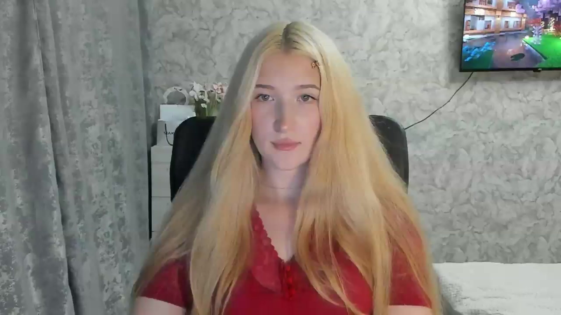 Gallery image thumbnail from Ilona_Here's myfreecams stream on, 09/05/2026, 18:57 image 18 of 20