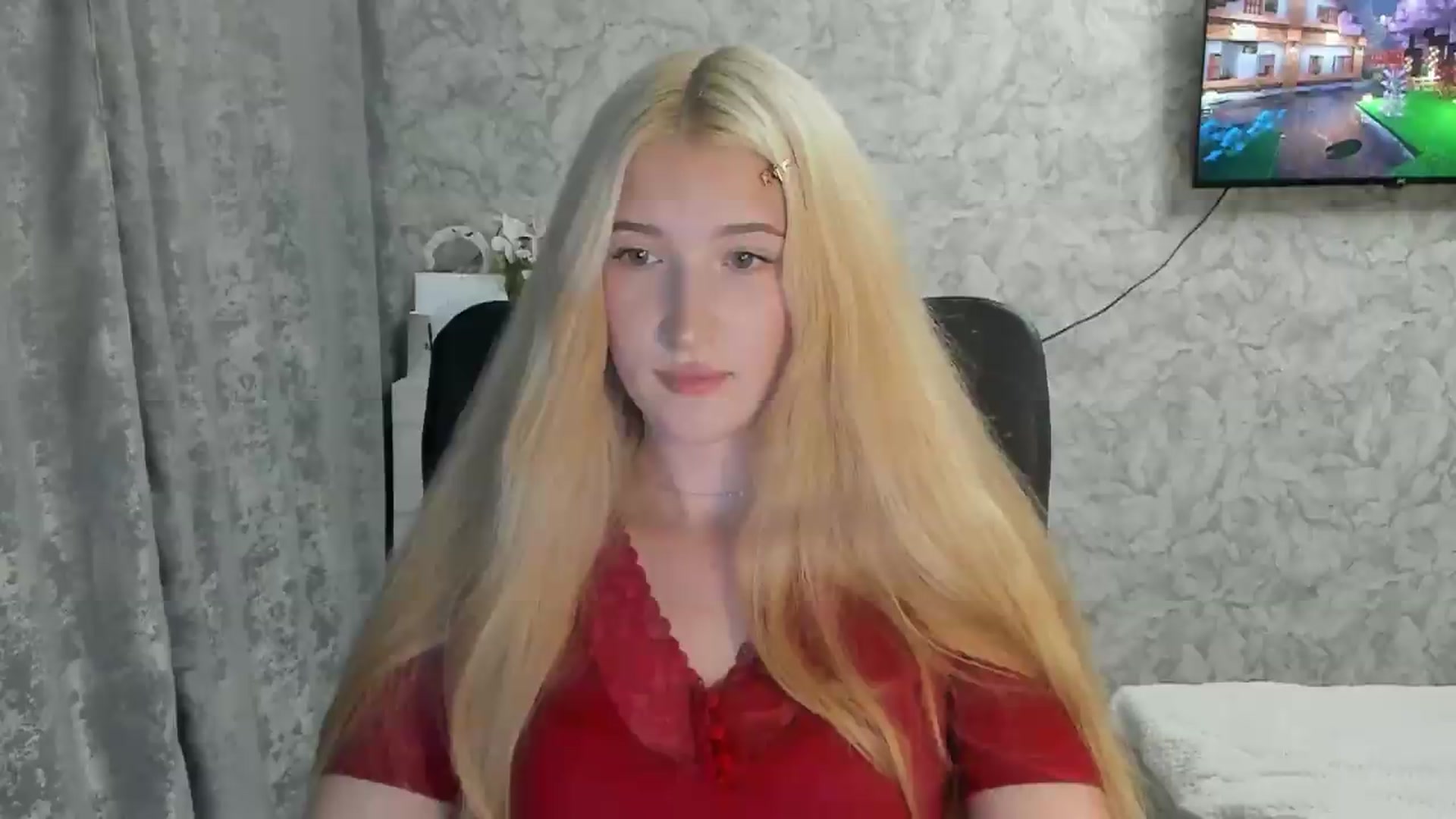 Gallery image thumbnail from Ilona_Here's myfreecams stream on, 09/05/2026, 18:57 image 13 of 20