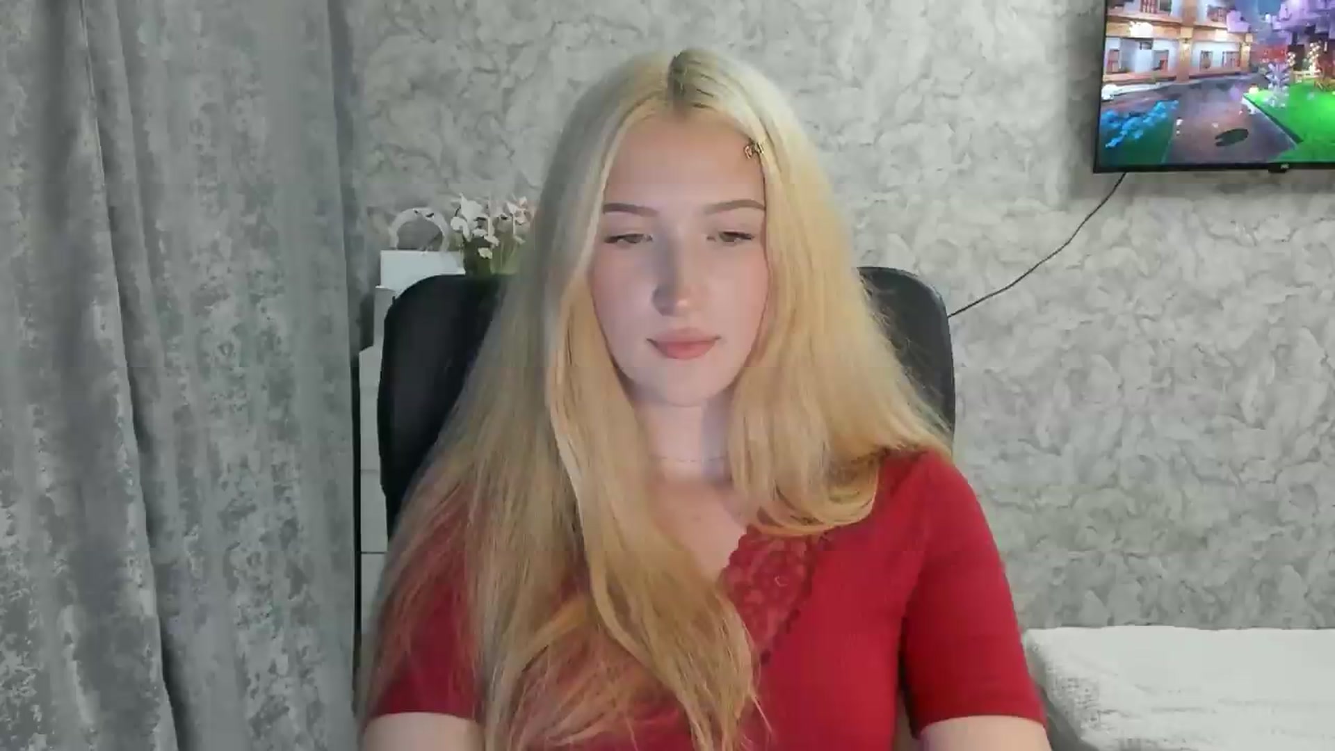Gallery image thumbnail from Ilona_Here's myfreecams stream on, 09/05/2026, 18:57 image 4 of 20