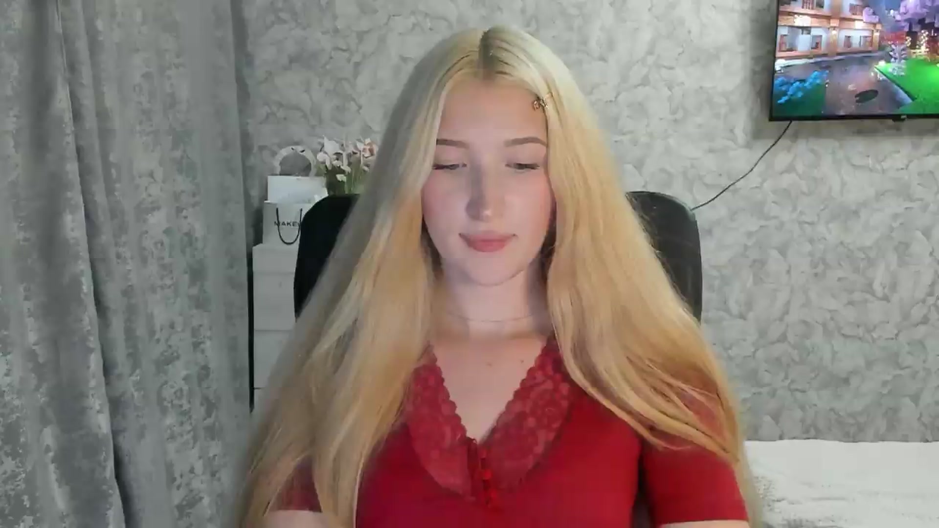 Gallery image thumbnail from Ilona_Here's myfreecams stream on, 09/05/2026, 18:57 image 11 of 20