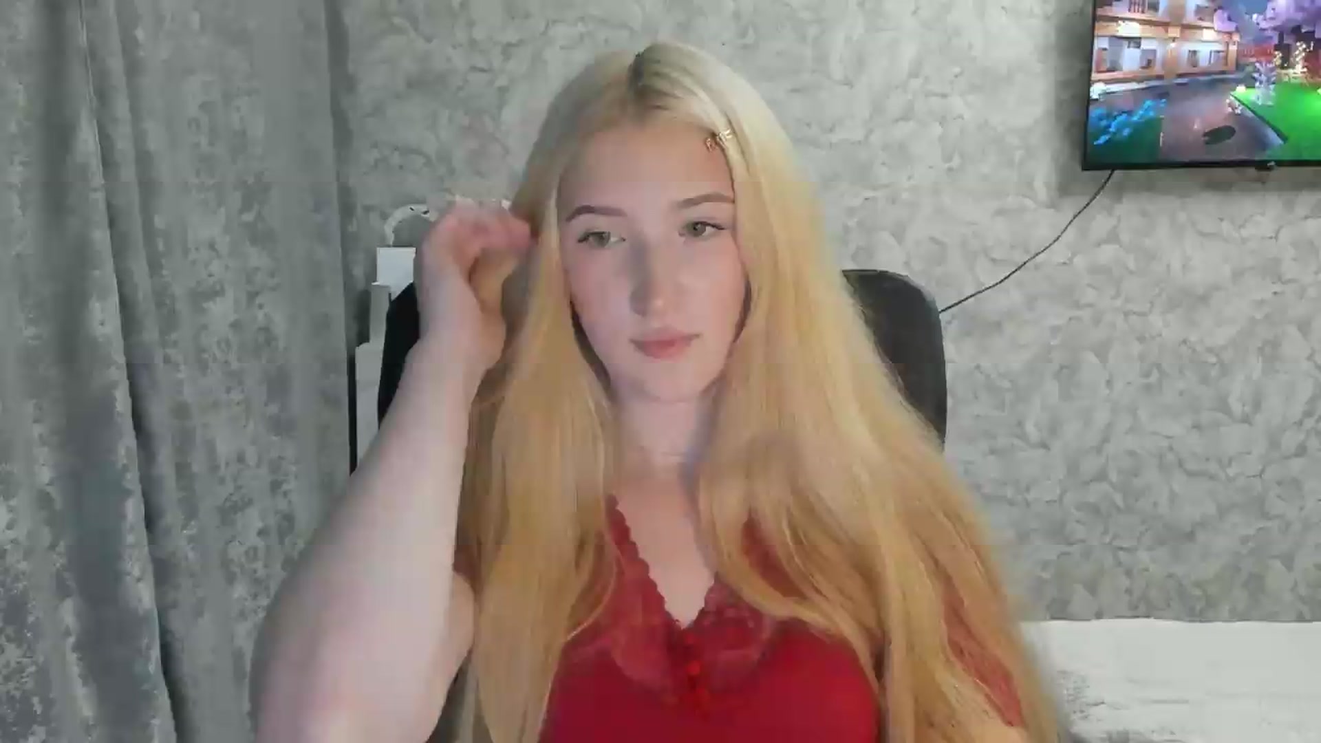 Gallery image thumbnail from Ilona_Here's myfreecams stream on, 09/05/2026, 18:57 image 19 of 20