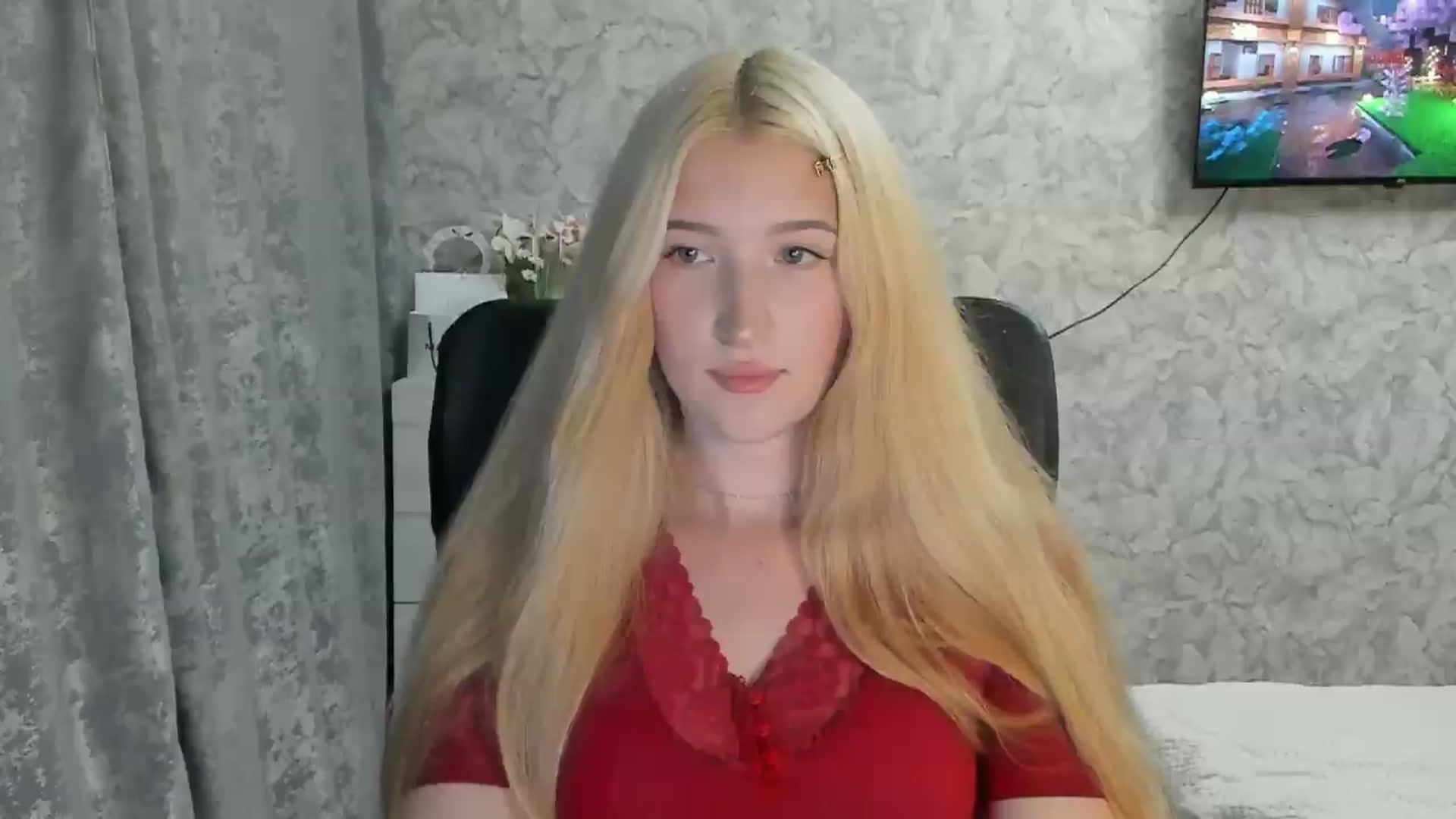 Gallery image thumbnail from Ilona_Here's myfreecams stream on, 09/05/2026, 18:57 image 15 of 20