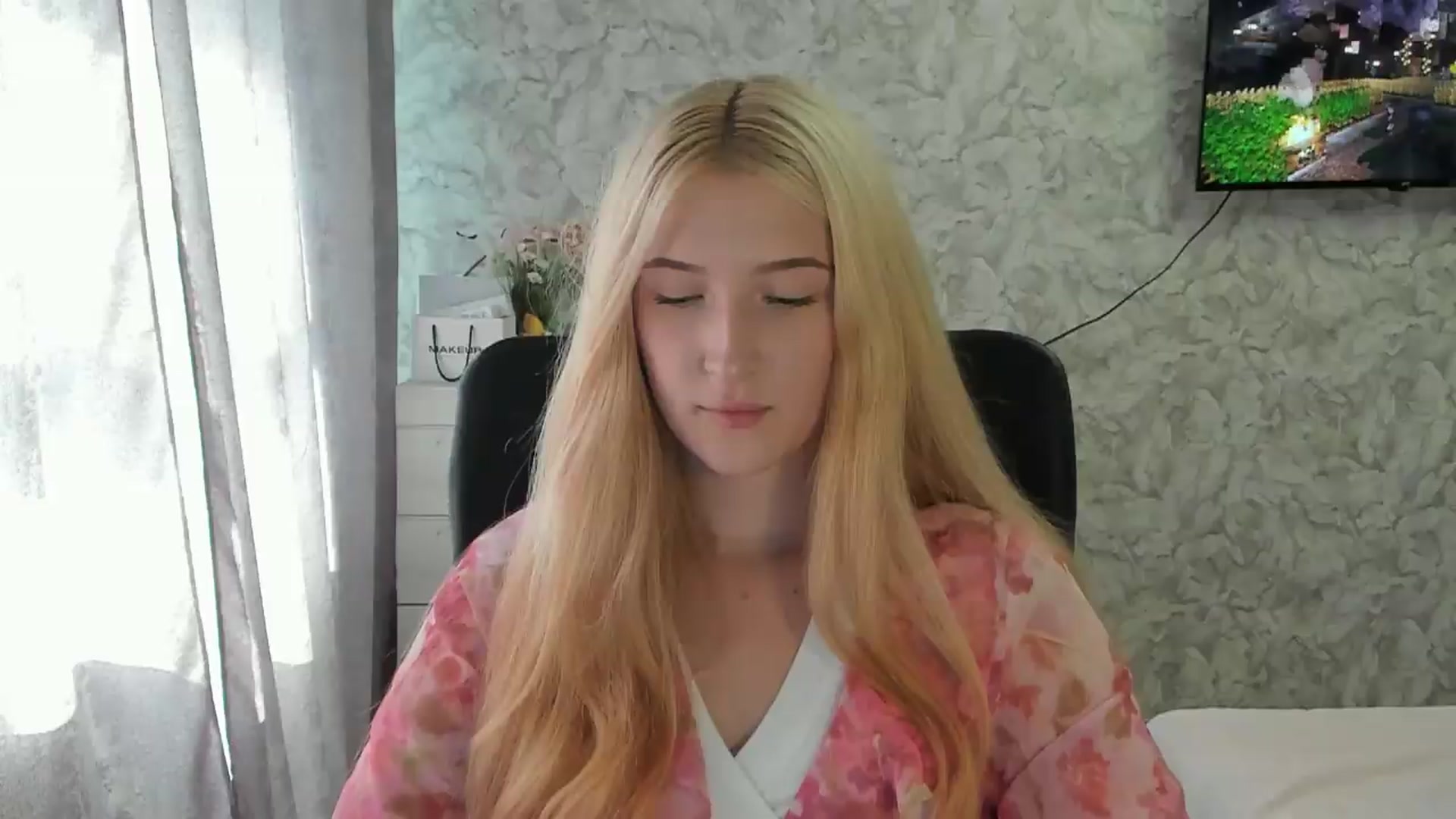 Gallery image thumbnail from Ilona_Here's myfreecams stream on, 09/07/2026, 13:11 image 7 of 20