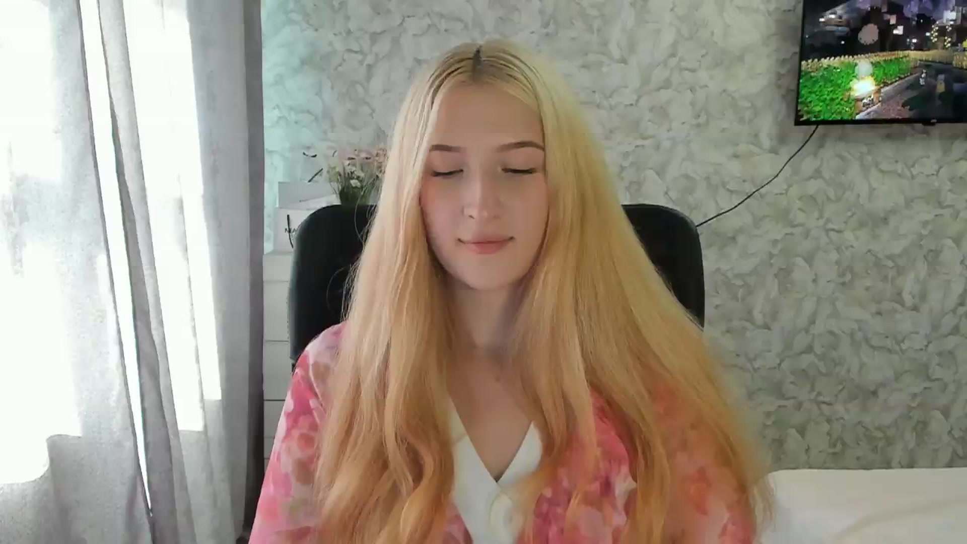 Gallery image thumbnail from Ilona_Here's myfreecams stream on, 09/07/2026, 13:11 image 17 of 20