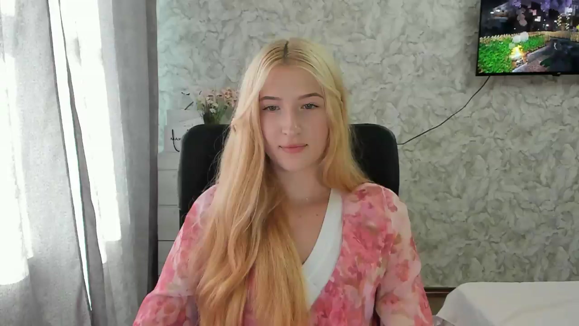 Gallery image thumbnail from Ilona_Here's myfreecams stream on, 09/07/2026, 14:13 image 12 of 20