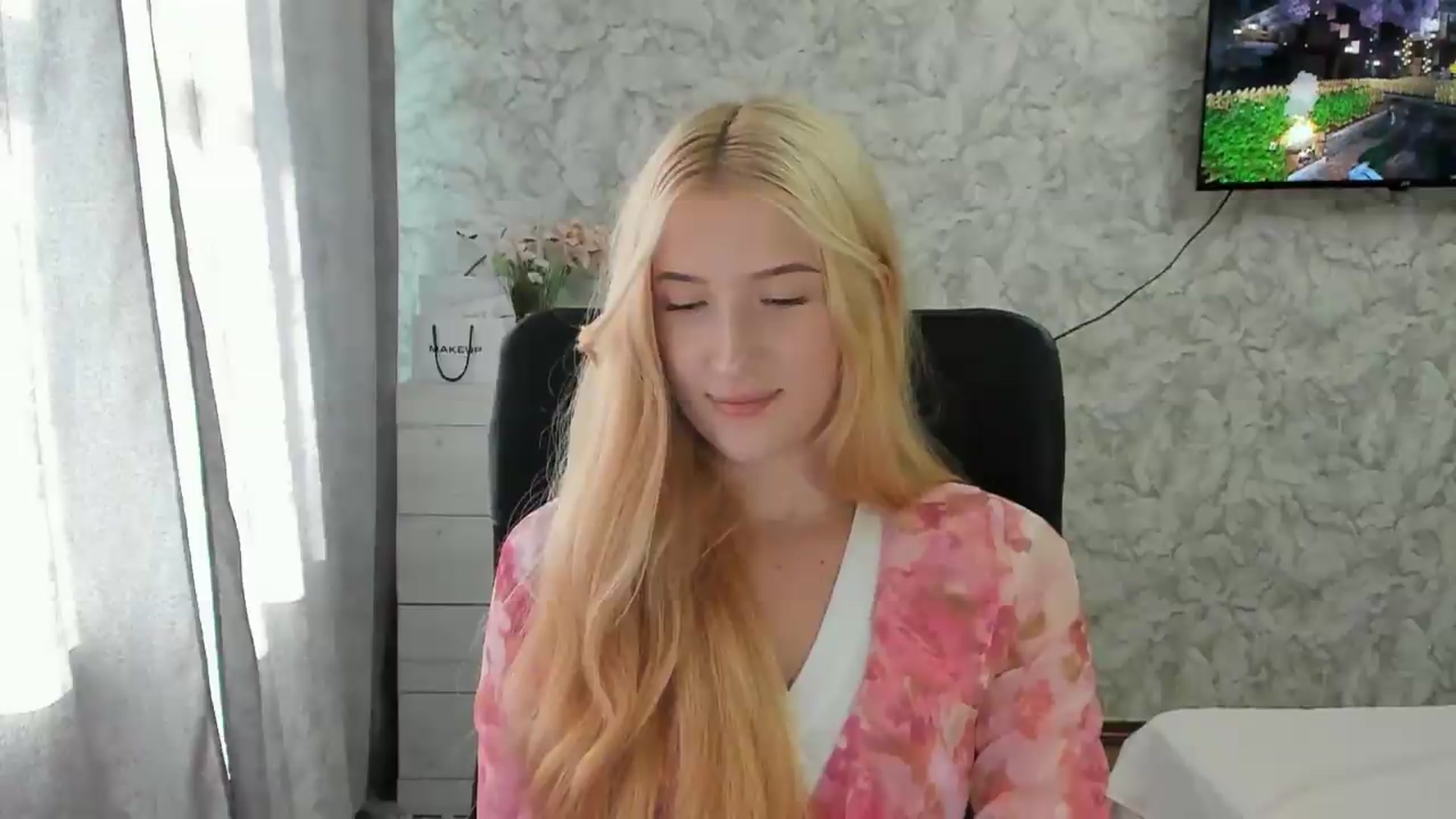Gallery image thumbnail from Ilona_Here's myfreecams stream on, 09/07/2026, 14:13 image 17 of 20