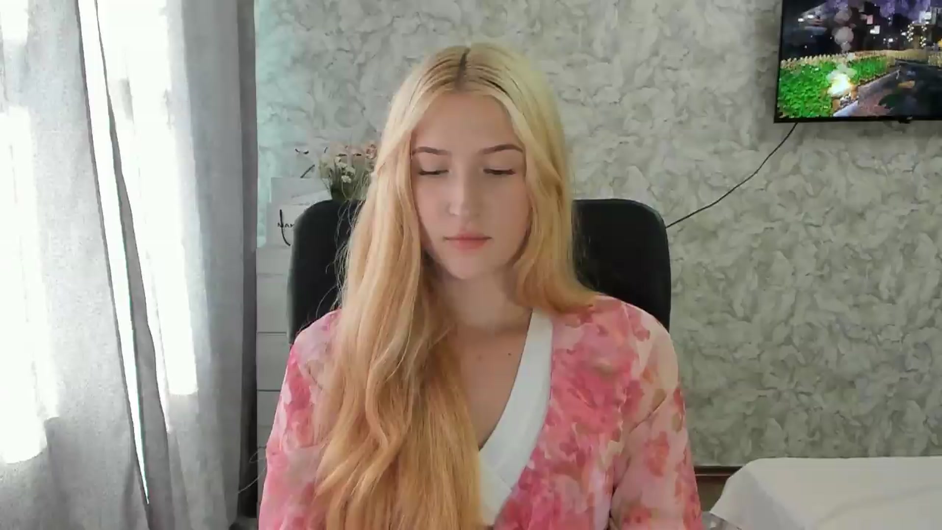 Gallery image thumbnail from Ilona_Here's myfreecams stream on, 09/07/2026, 14:13 image 3 of 20