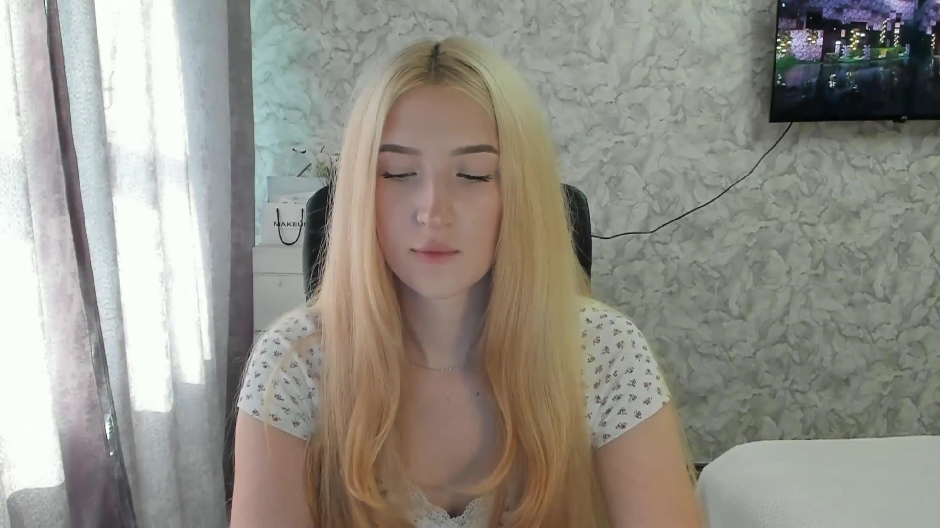 Gallery image thumbnail from Ilona_Here's myfreecams stream on, 09/11/2026, 13:30 image 10 of 20