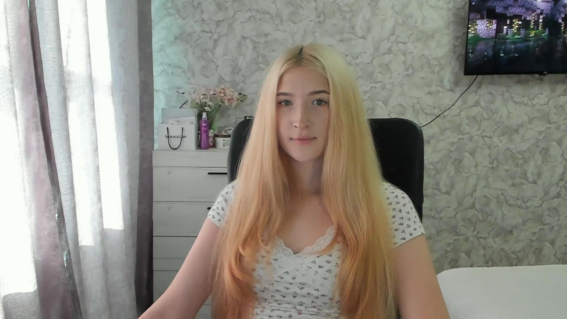 Gallery image thumbnail from Ilona_Here's myfreecams stream on, 09/11/2026, 13:30 image 18 of 20