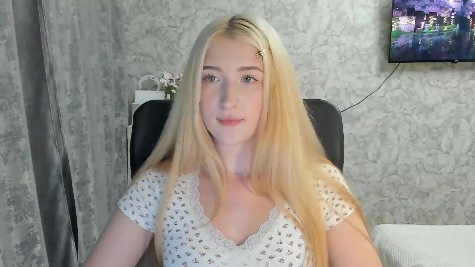 Gallery image thumbnail from Ilona_Here's myfreecams stream on, 09/12/2026, 17:20 image 16 of 20