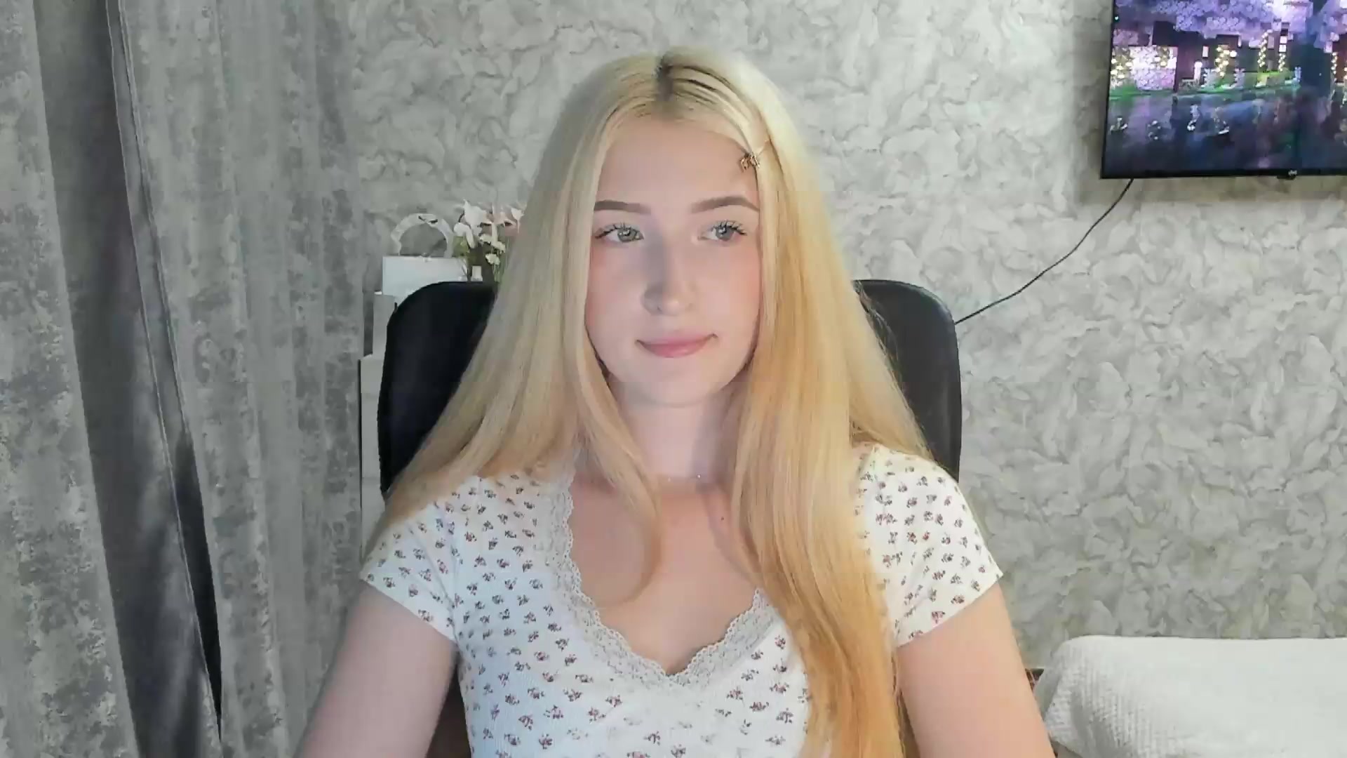 Gallery image thumbnail from Ilona_Here's myfreecams stream on, 09/12/2026, 17:20 image 3 of 20