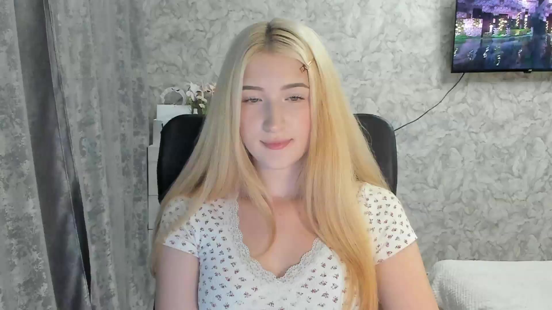 Gallery image thumbnail from Ilona_Here's myfreecams stream on, 09/12/2026, 17:20 image 8 of 20