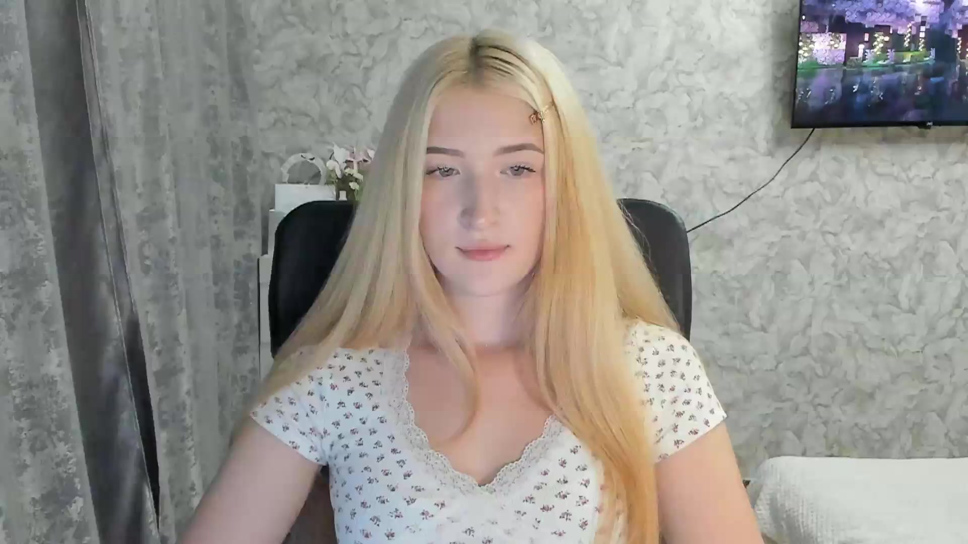 Gallery image thumbnail from Ilona_Here's myfreecams stream on, 09/12/2026, 17:20 image 7 of 20