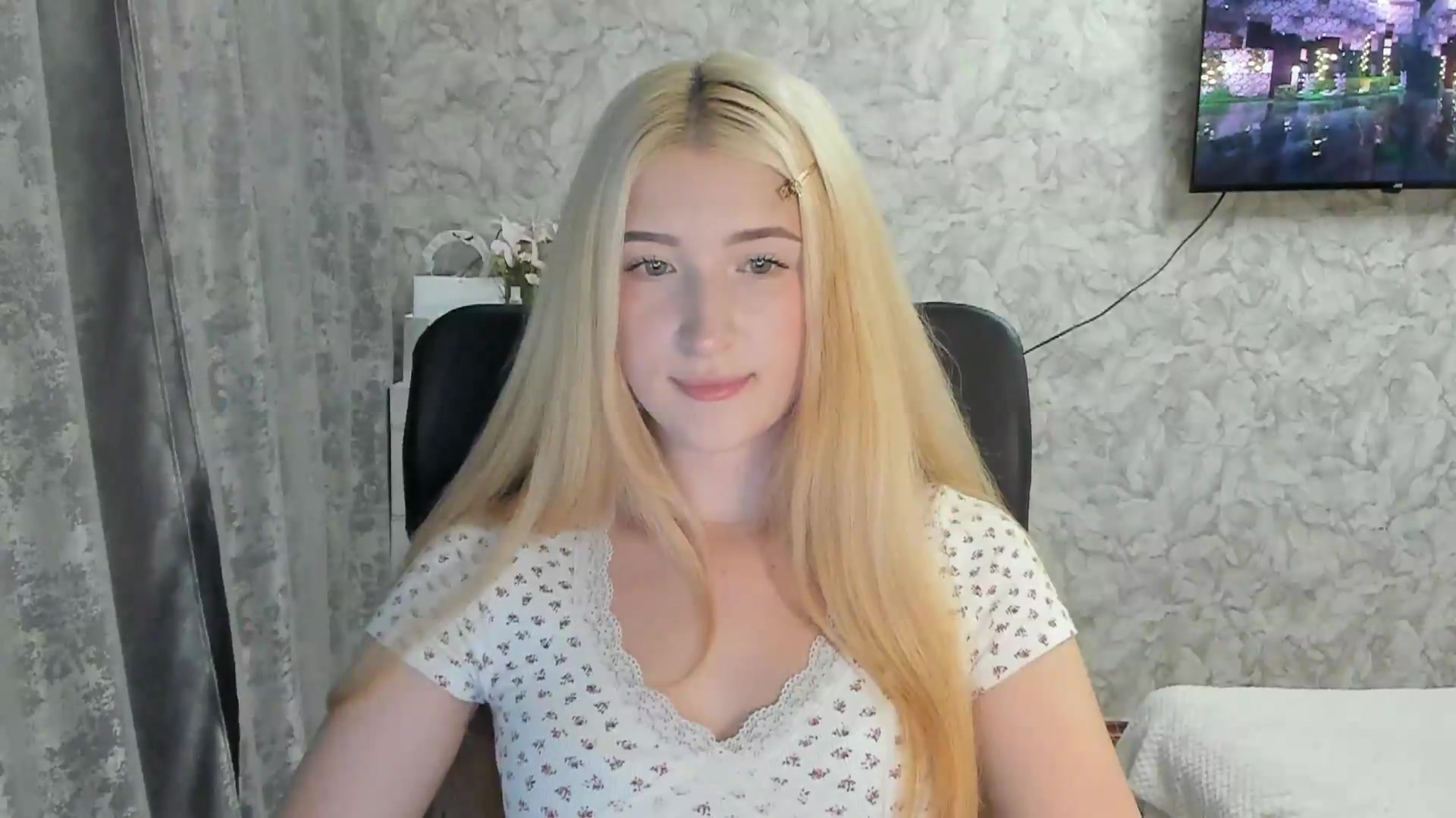 Gallery image thumbnail from Ilona_Here's myfreecams stream on, 09/12/2026, 17:20 image 11 of 20