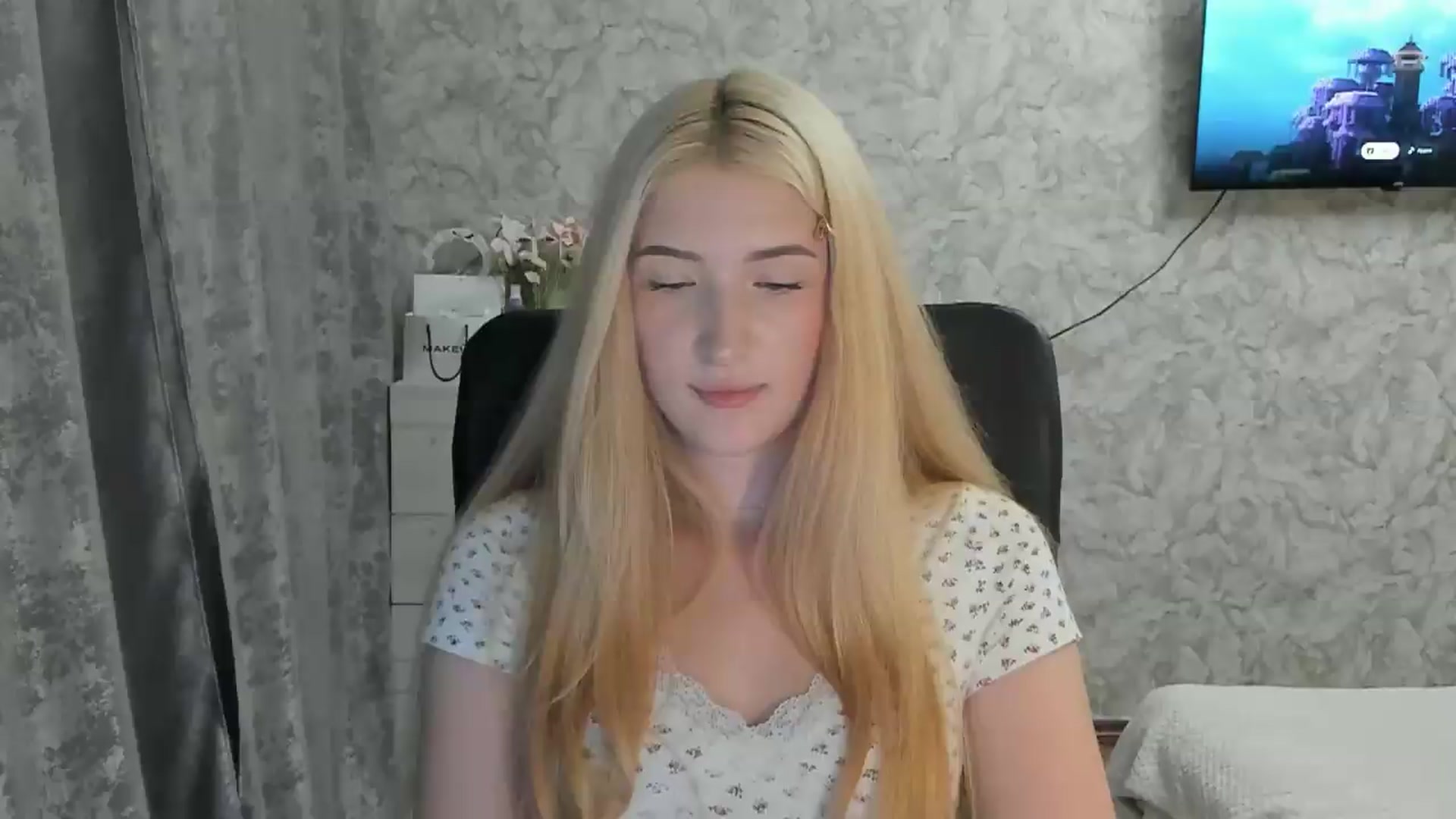 Gallery image thumbnail from Ilona_Here's myfreecams stream on, 09/12/2026, 18:54 image 8 of 20