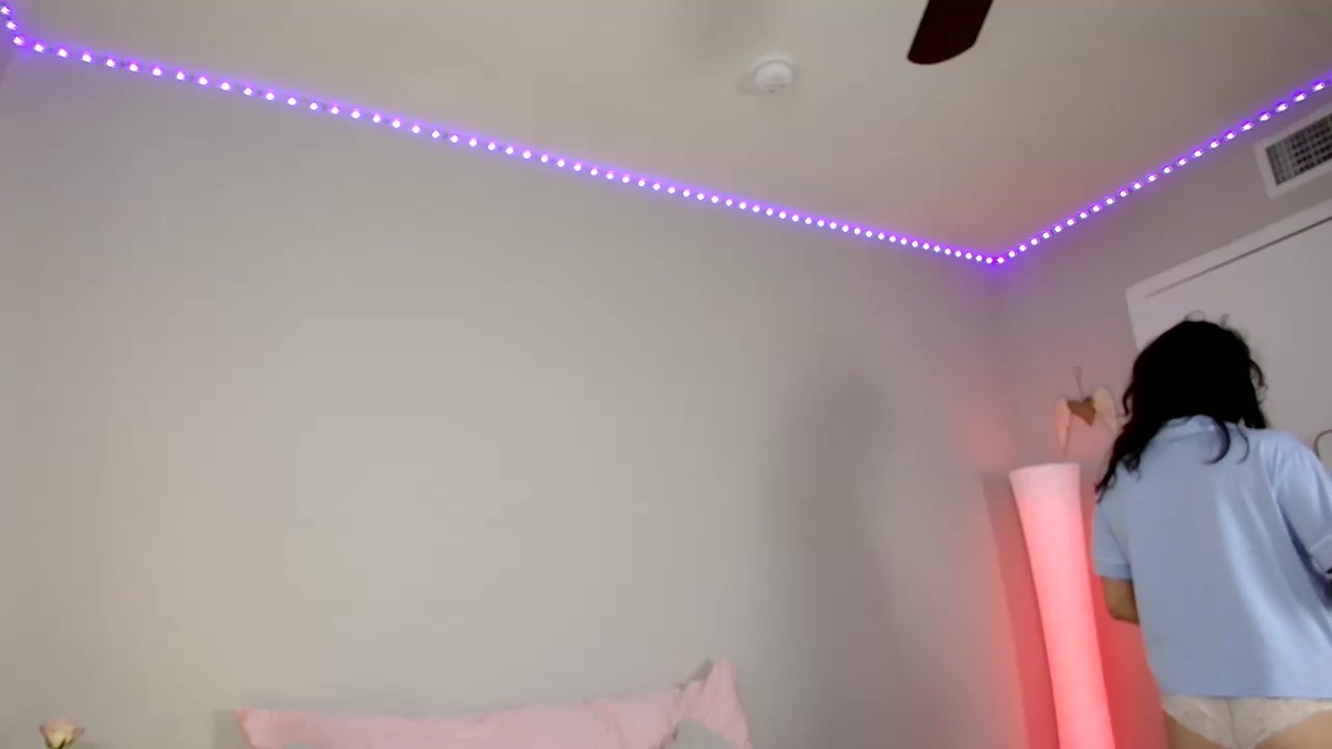 Gallery image thumbnail from IloveGigi's myfreecams stream on, 06/14/2026, 16:53 image 18 of 20