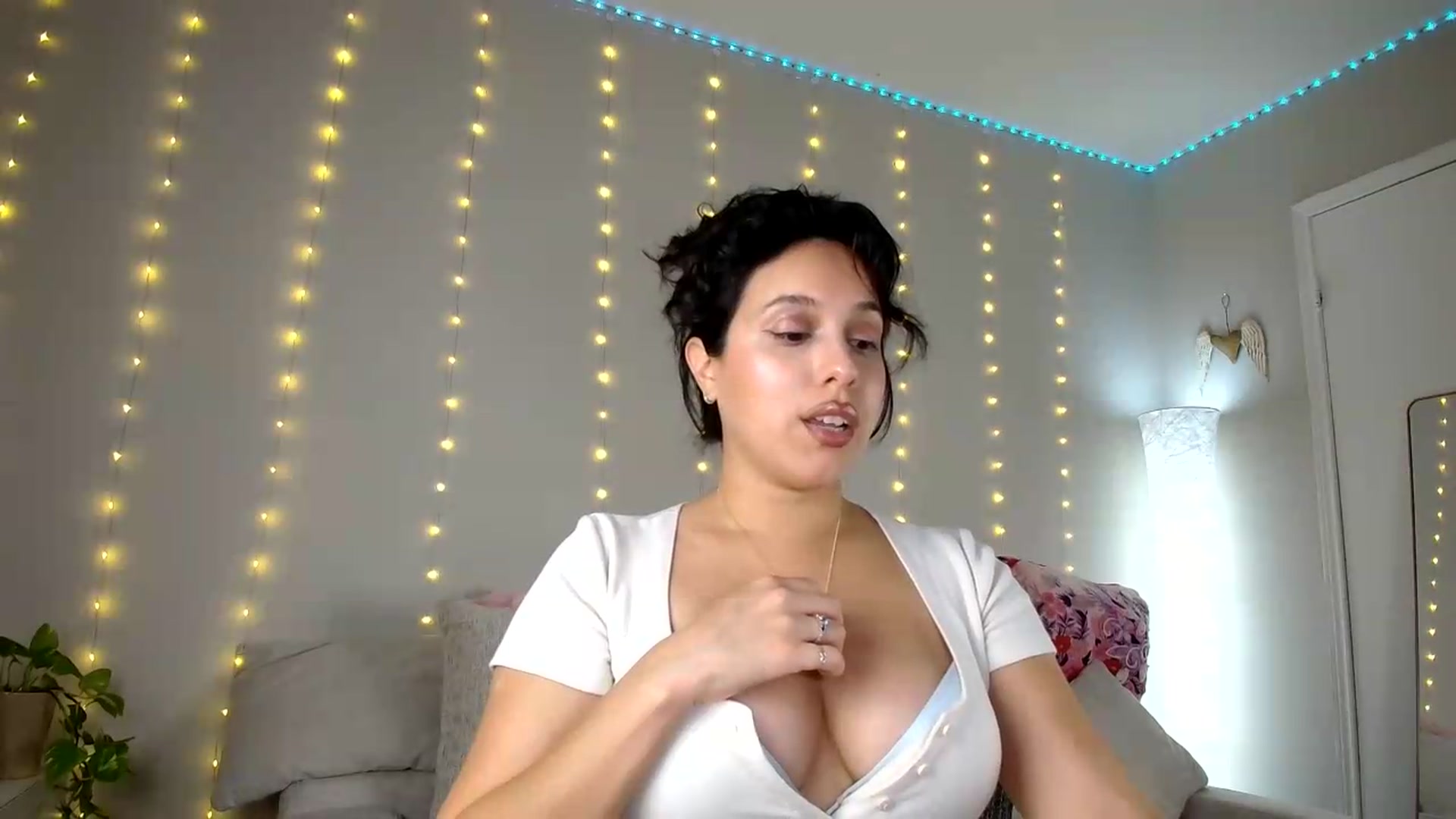 Gallery image thumbnail from IloveGigi's myfreecams stream on, 09/23/2026, 06:39 image 16 of 20