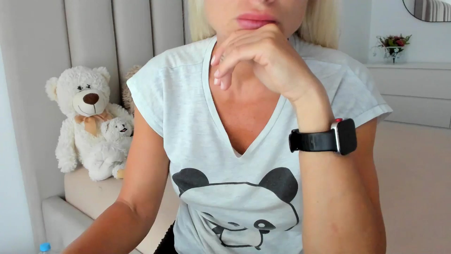 Gallery image thumbnail from ImASurvivor's myfreecams stream on, 07/04/2025, 18:22 image 17 of 20