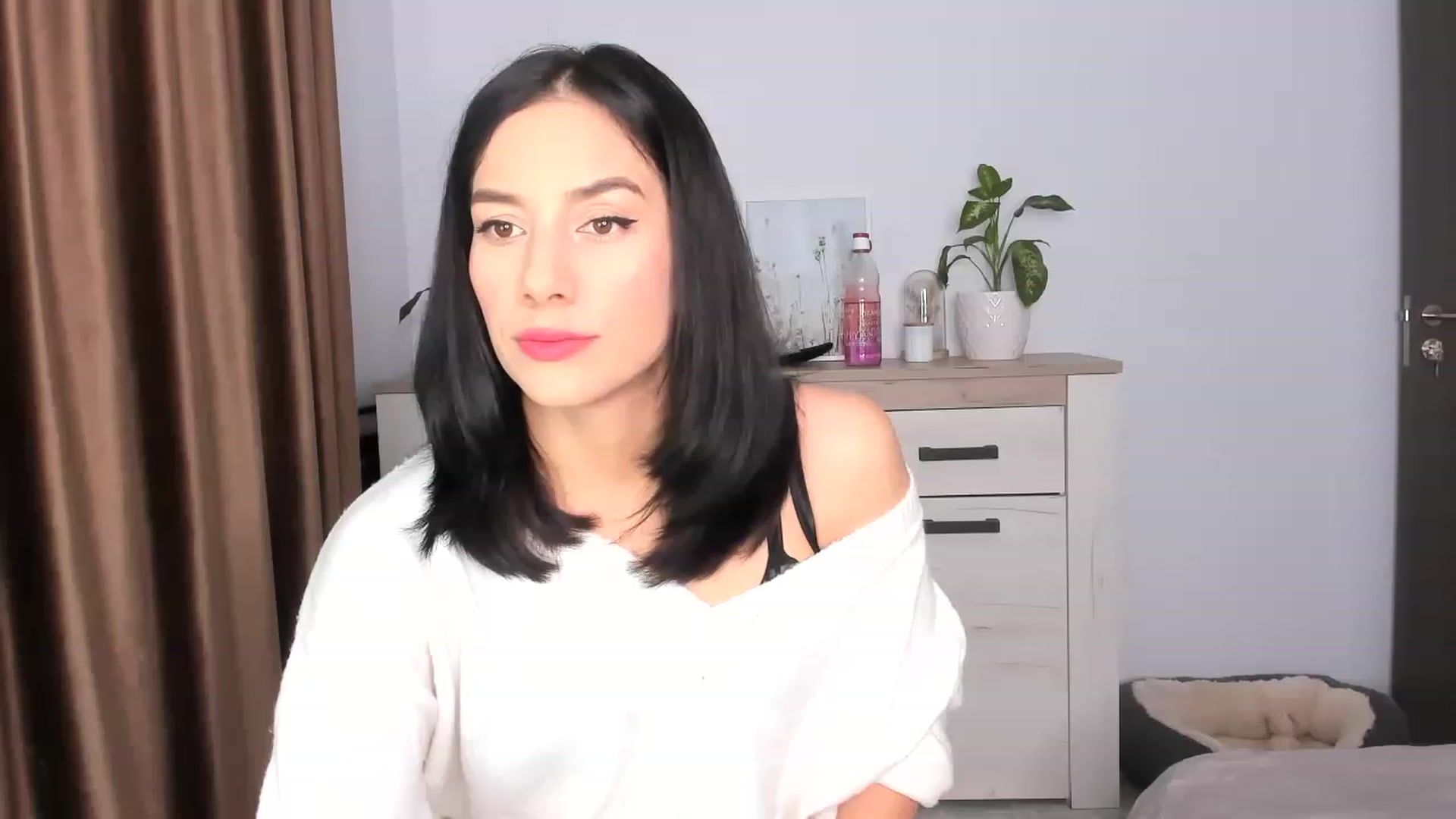 Gallery image thumbnail from ImAna_xo's myfreecams stream on, 12/09/2022, 18:46 image 1 of 20