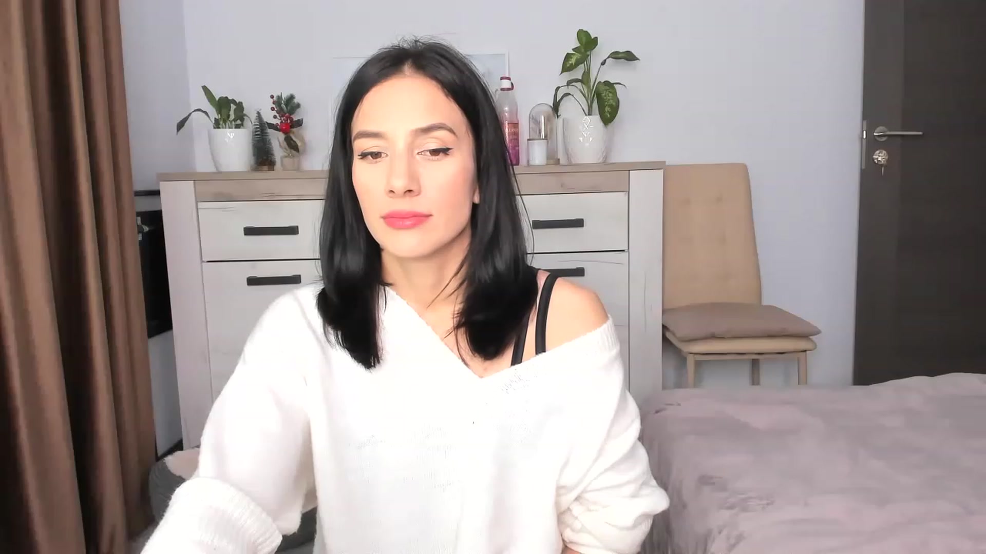 Gallery image thumbnail from ImAna_xo's myfreecams stream on, 12/09/2022, 20:08 image 7 of 20